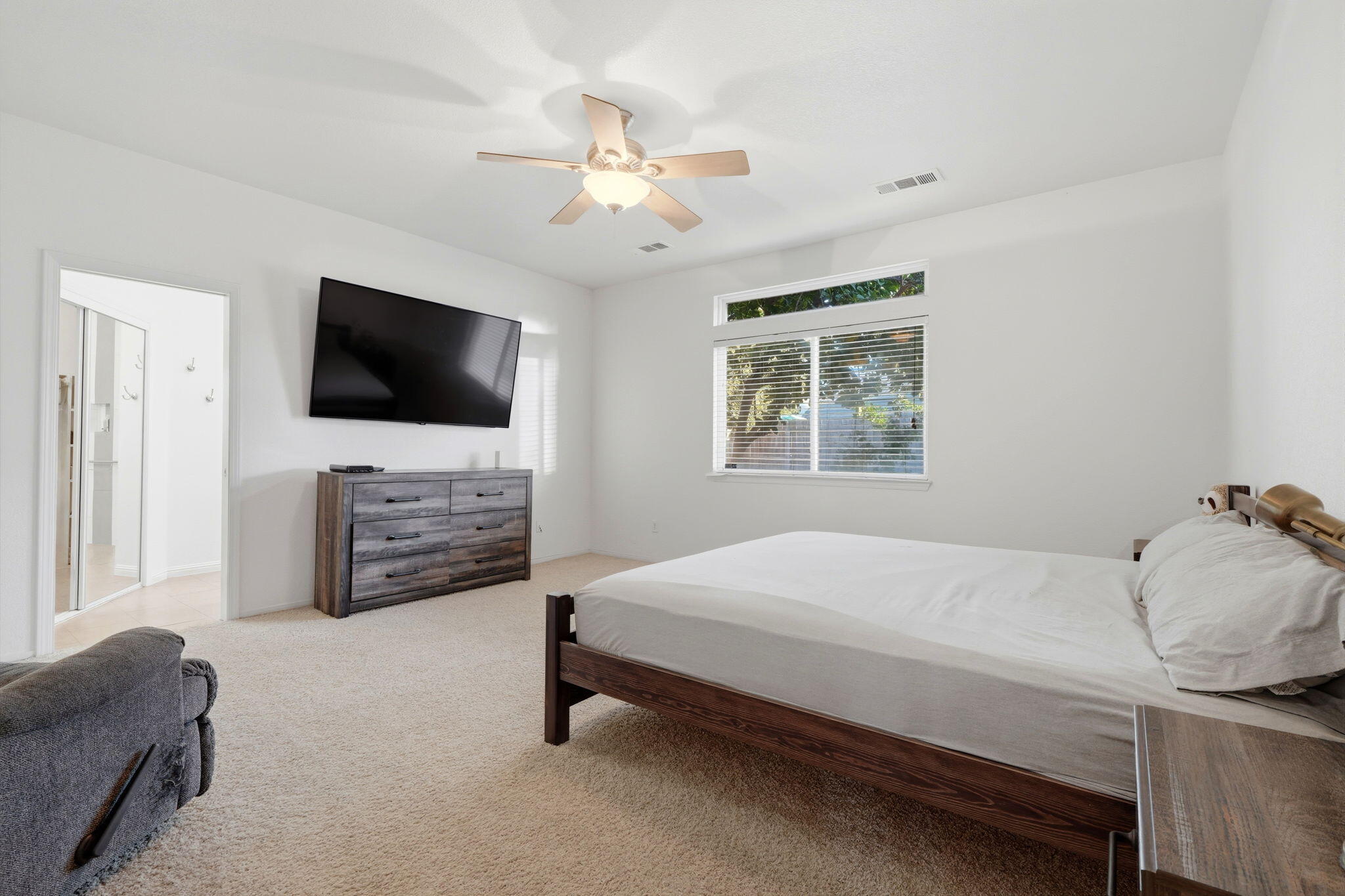 3917 E Stapp Ct, Visalia, CA 93292