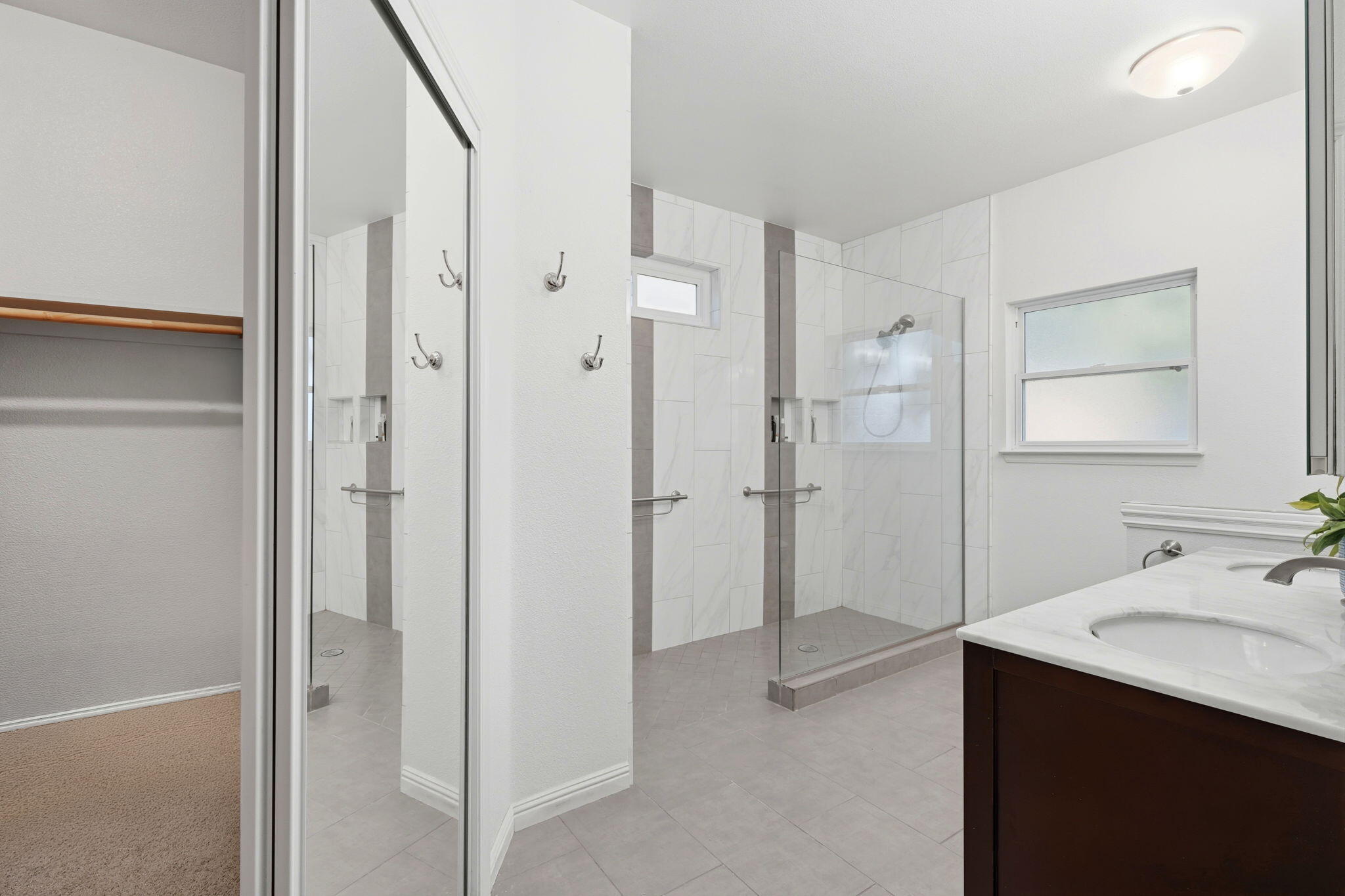 3917 E Stapp Ct, Visalia, CA 93292