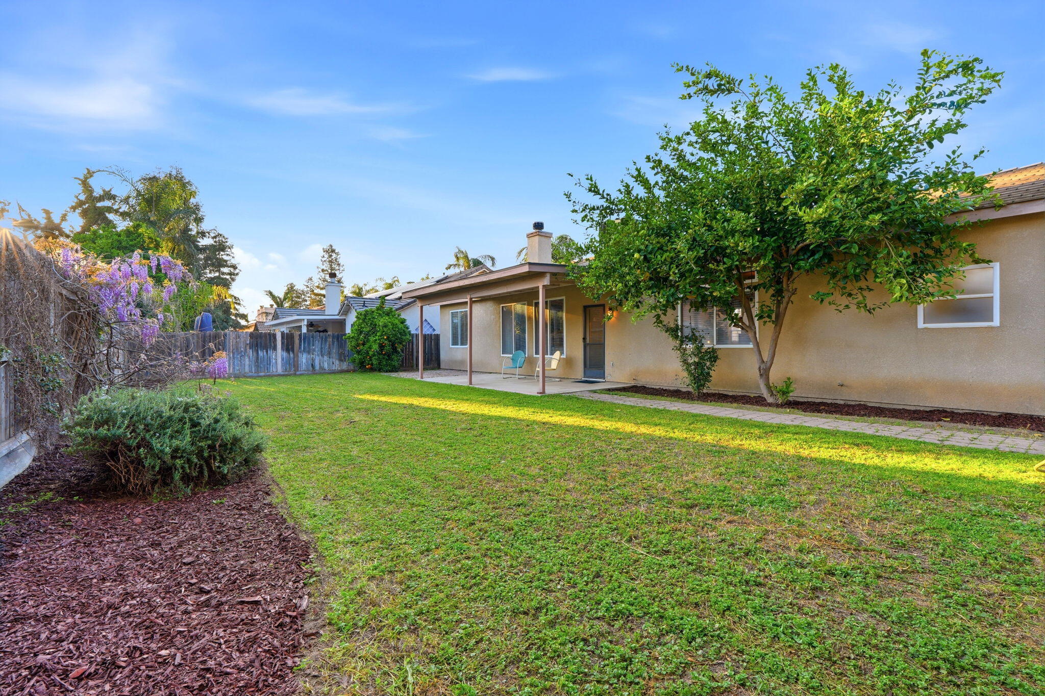 3917 E Stapp Ct, Visalia, CA 93292