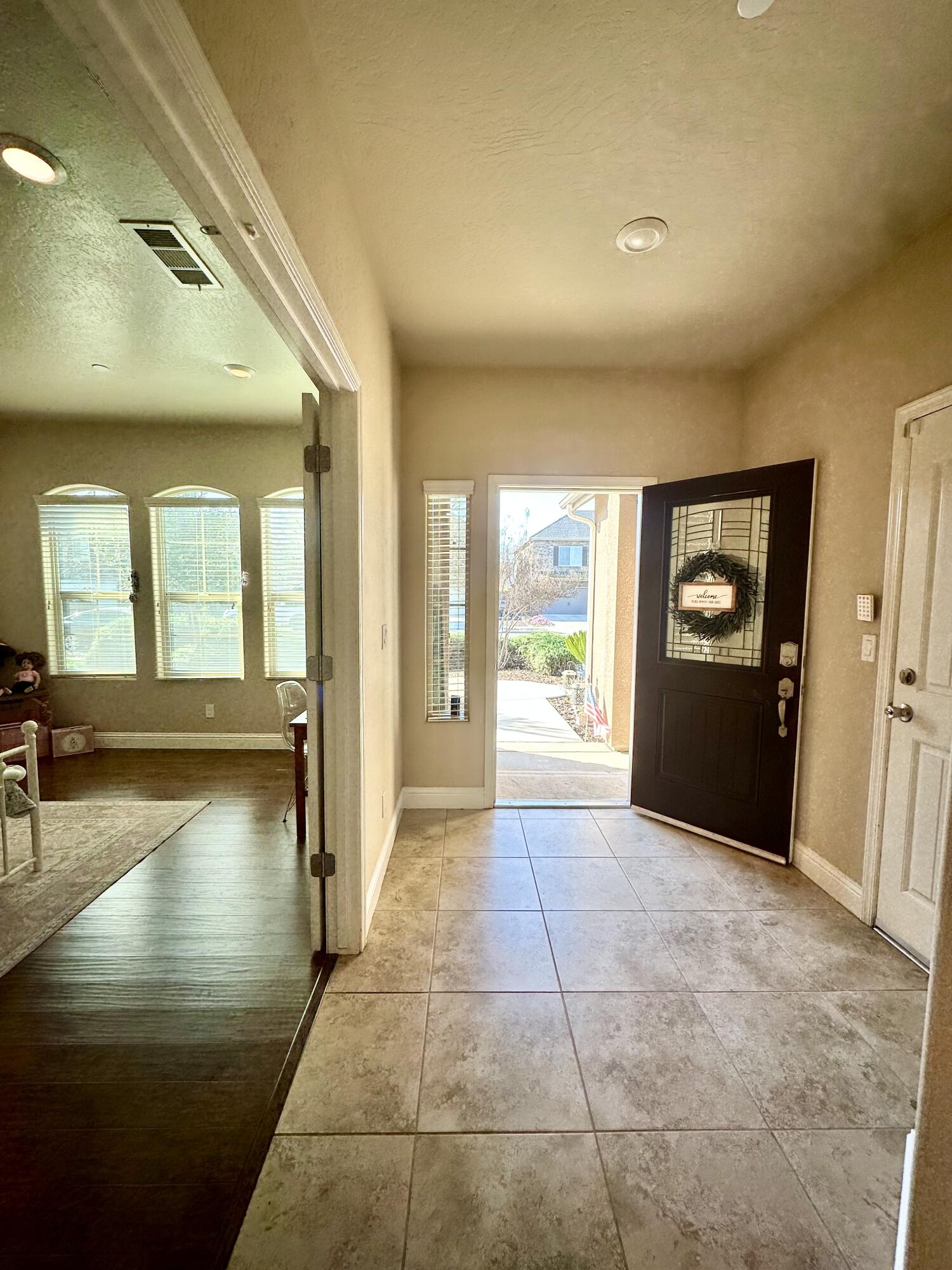 2012 W Crystal Ave, Visalia, CA 93291