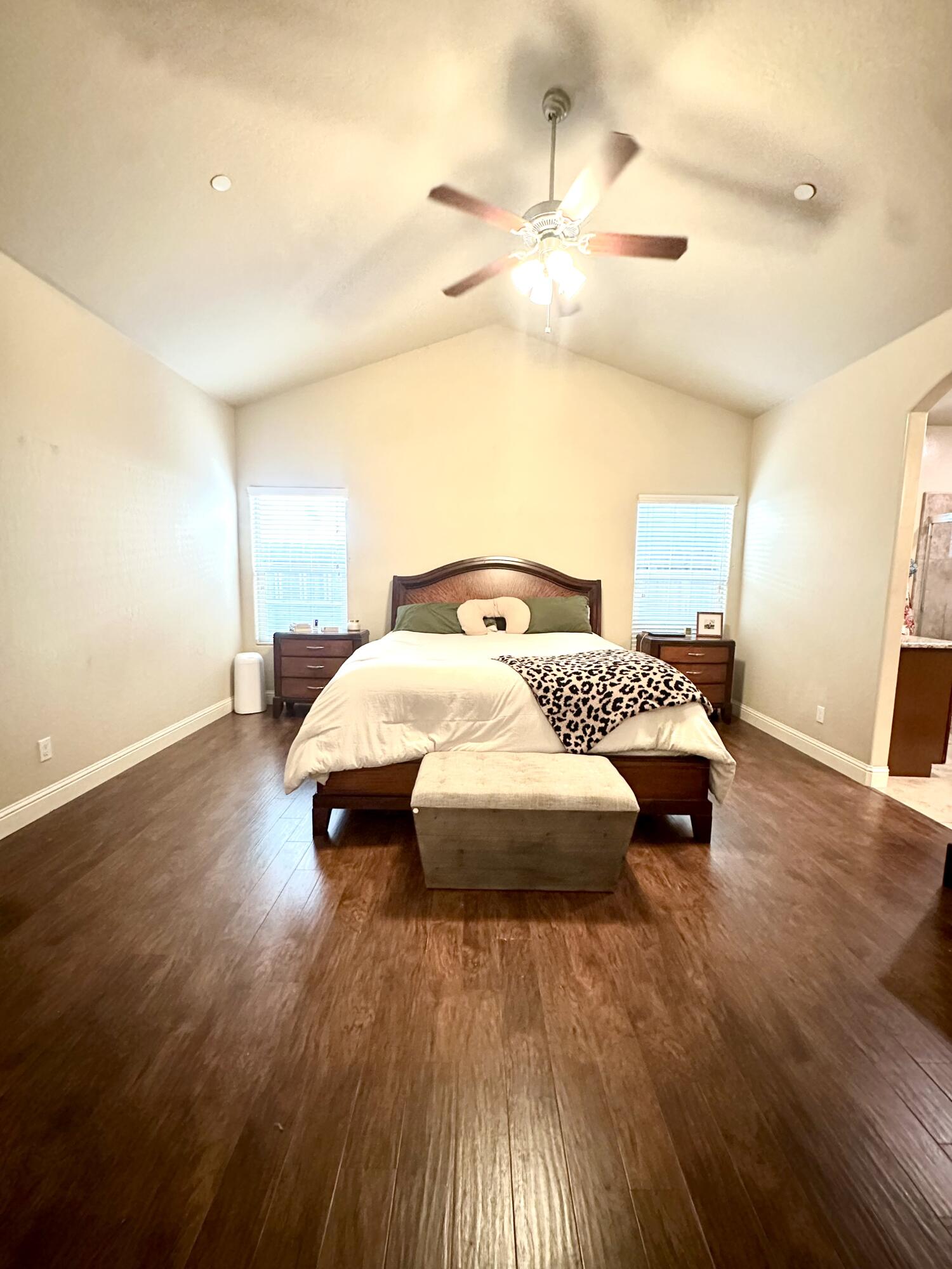 2012 W Crystal Ave, Visalia, CA 93291