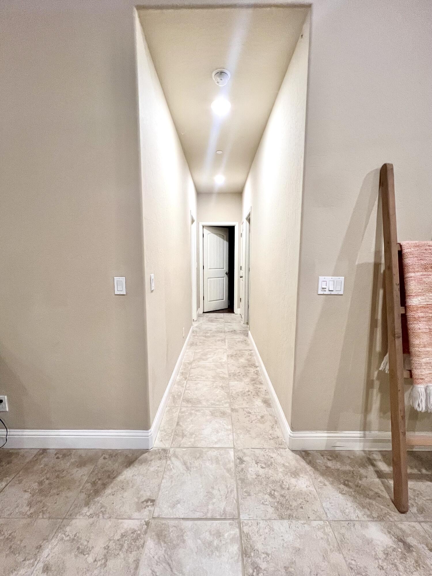 2012 W Crystal Ave, Visalia, CA 93291