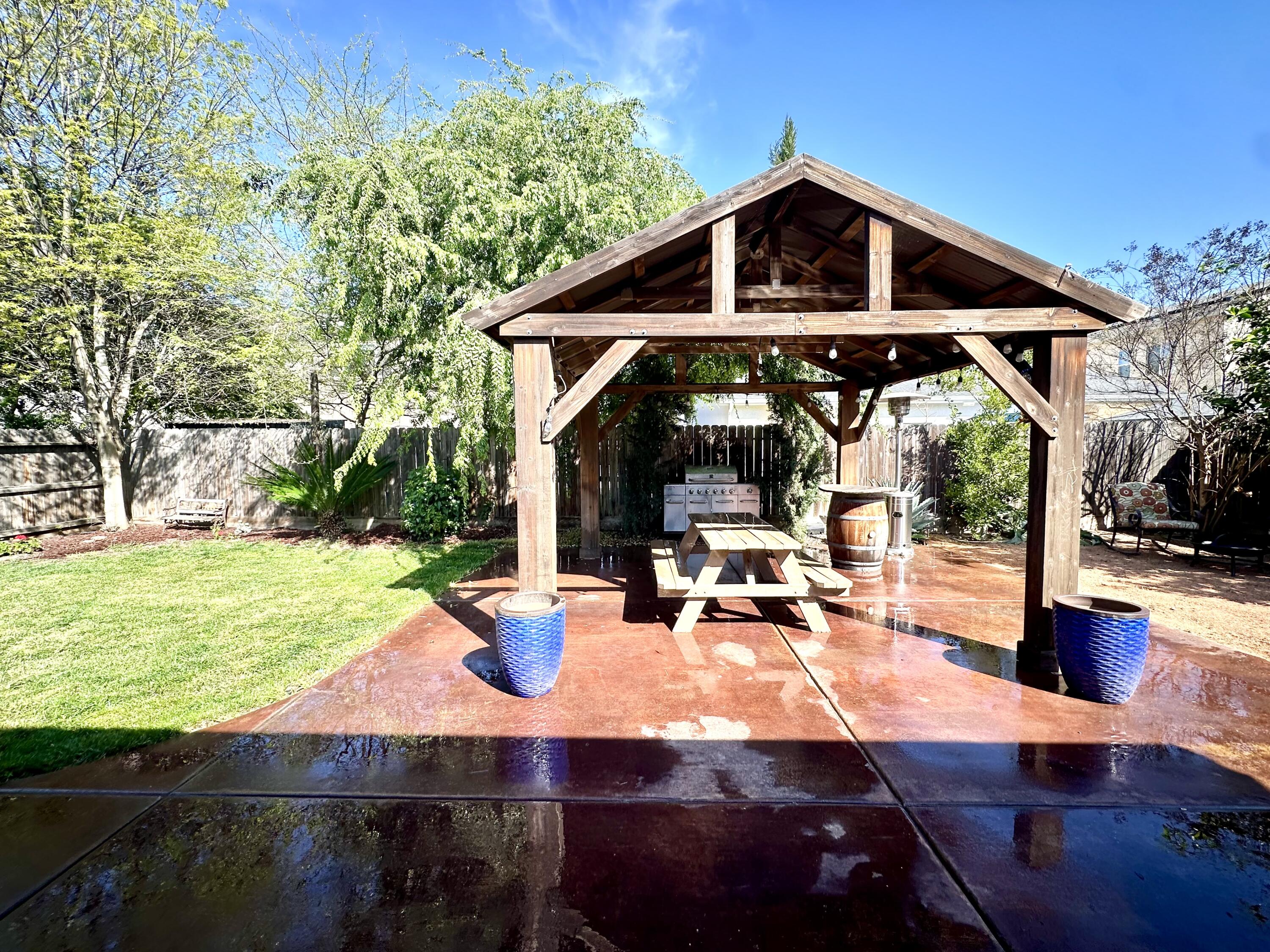 2012 W Crystal Ave, Visalia, CA 93291