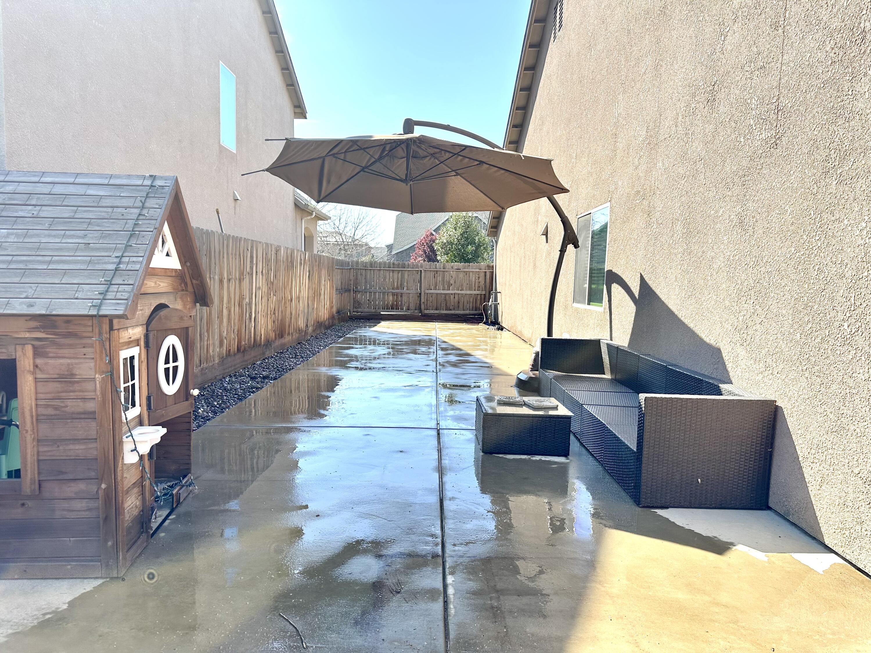 2012 W Crystal Ave, Visalia, CA 93291