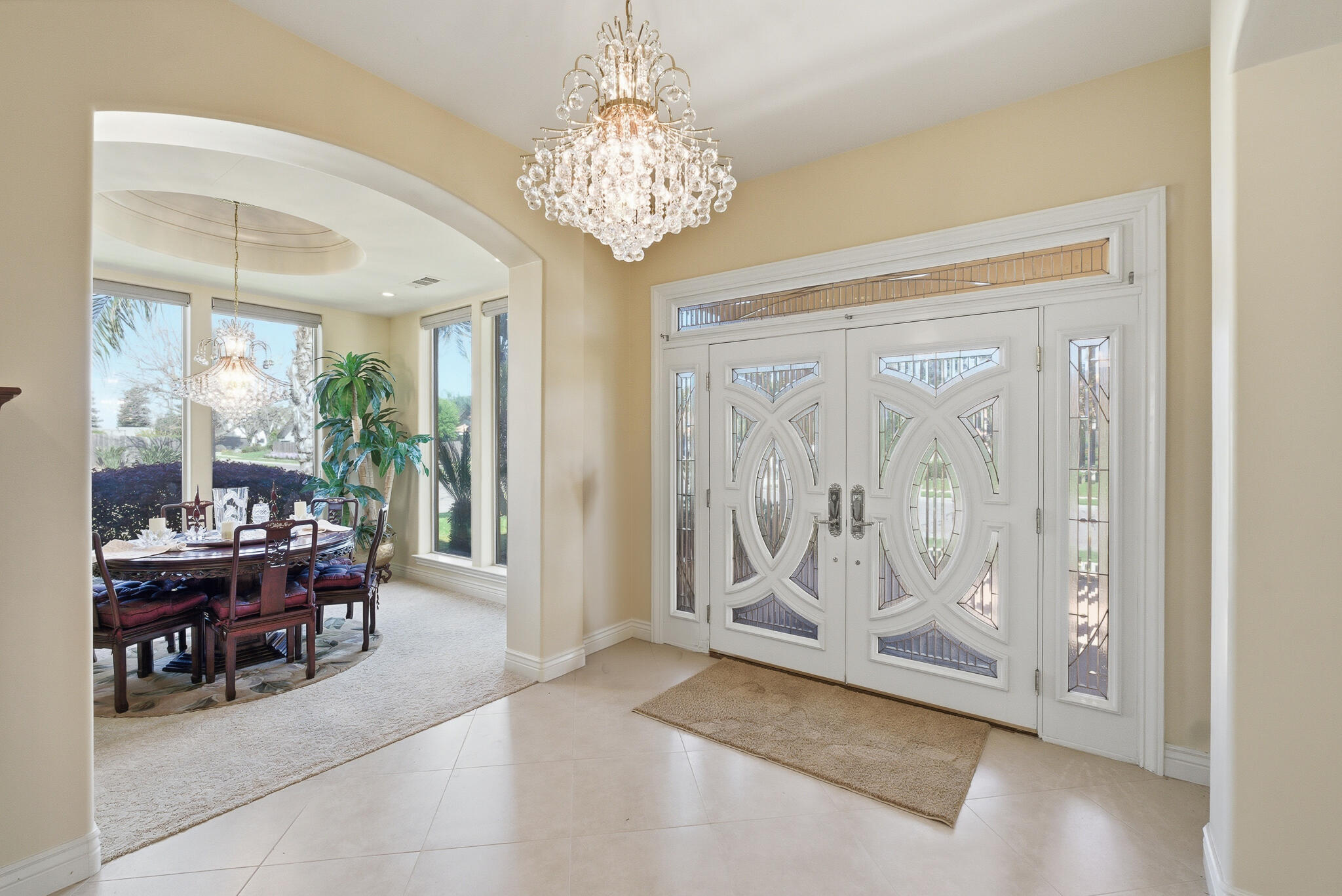 2135 SE Cottonwood Cir, Visalia, CA 93277