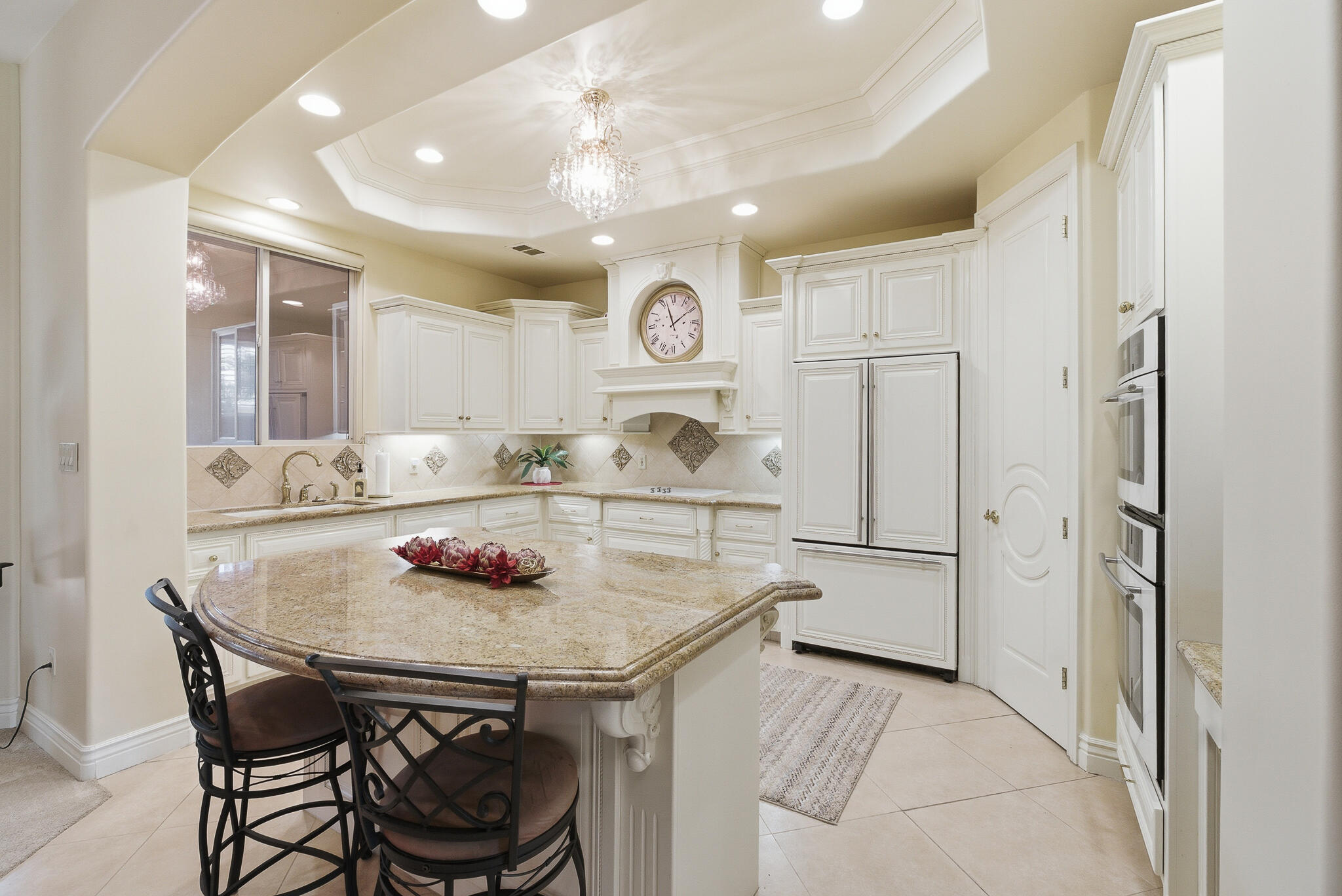 2135 SE Cottonwood Cir, Visalia, CA 93277