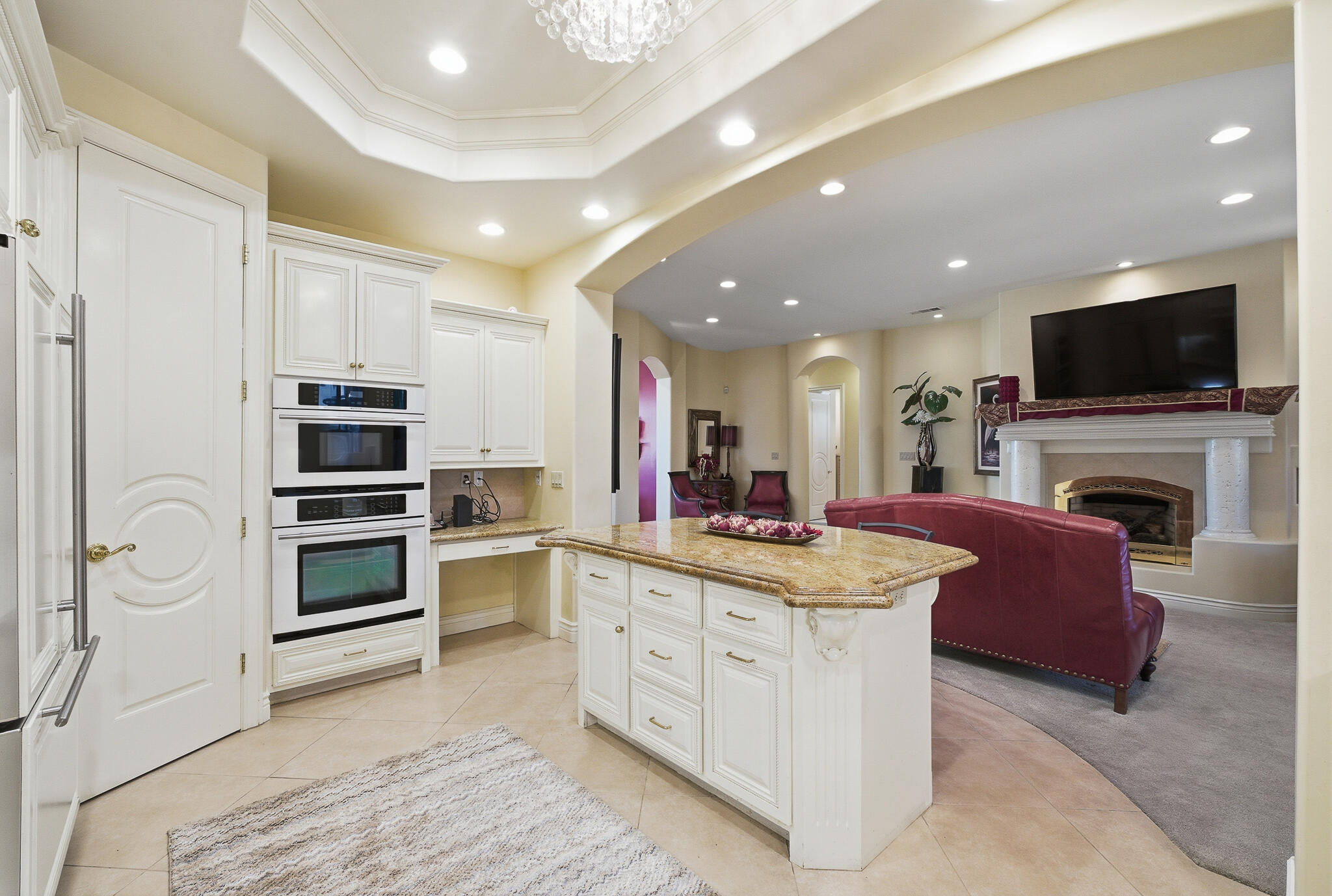 2135 SE Cottonwood Cir, Visalia, CA 93277