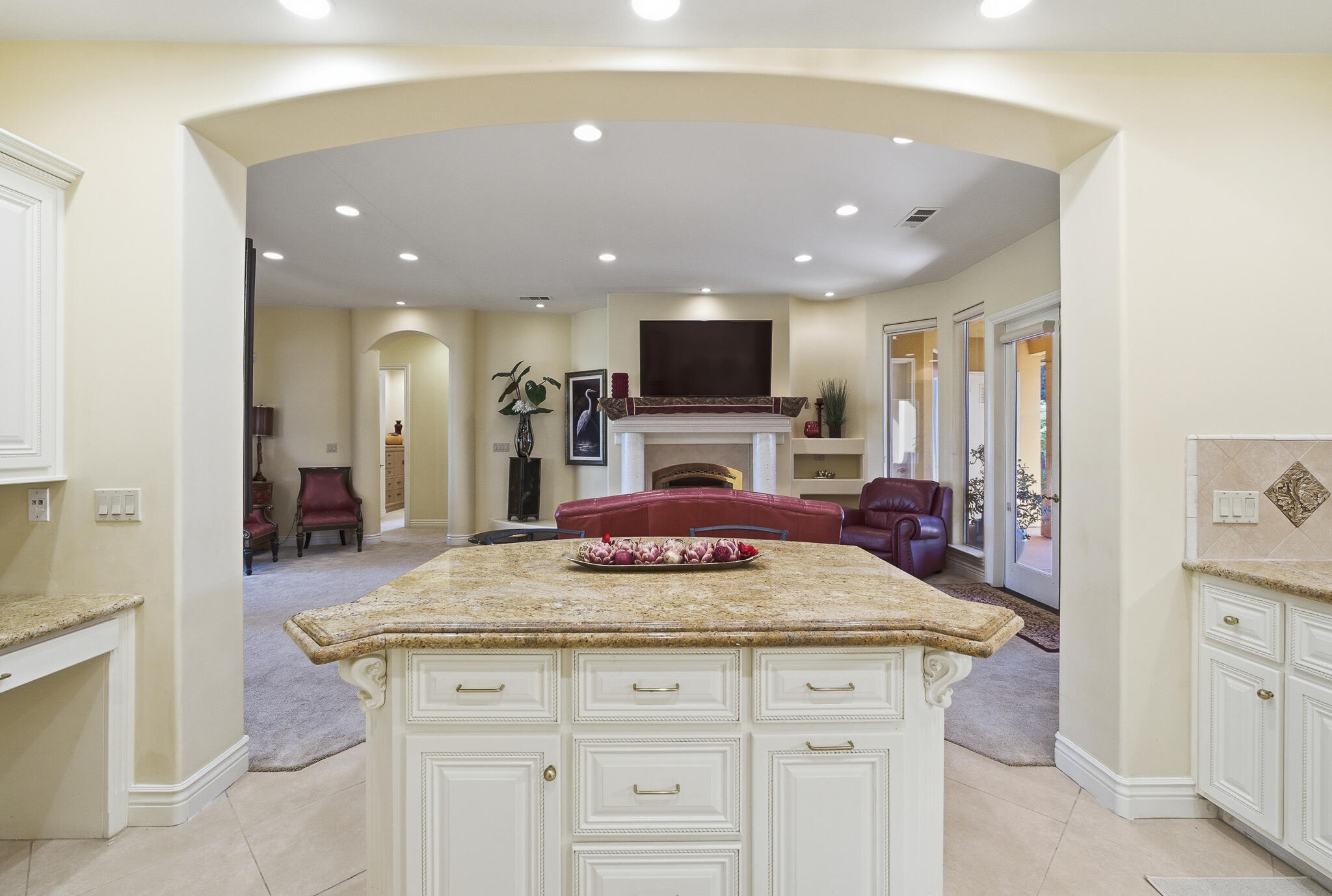 2135 SE Cottonwood Cir, Visalia, CA 93277