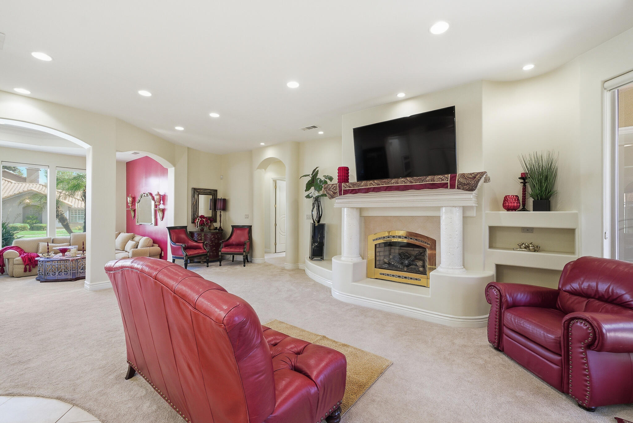 2135 SE Cottonwood Cir, Visalia, CA 93277