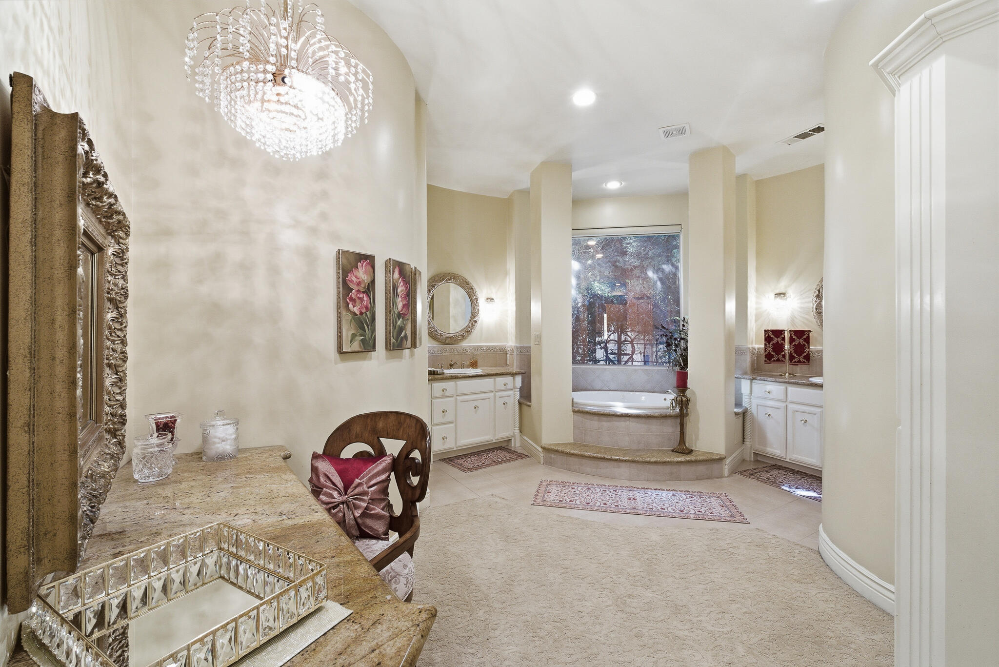 2135 SE Cottonwood Cir, Visalia, CA 93277