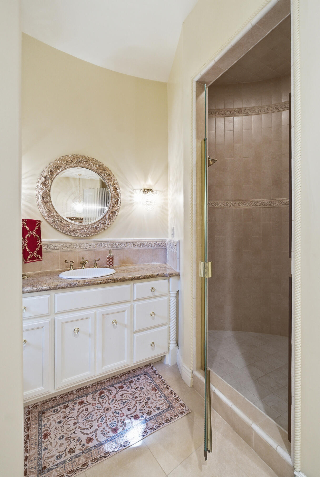 2135 SE Cottonwood Cir, Visalia, CA 93277