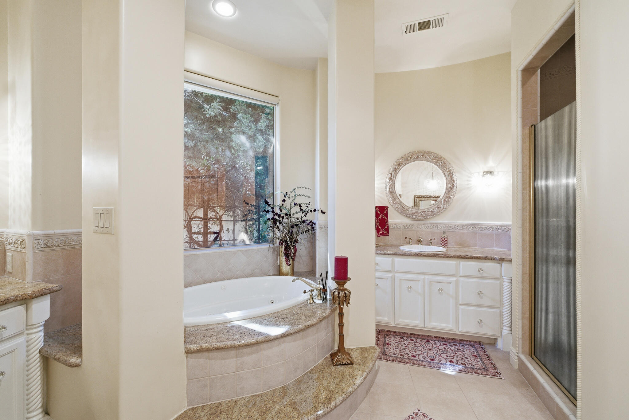 2135 SE Cottonwood Cir, Visalia, CA 93277