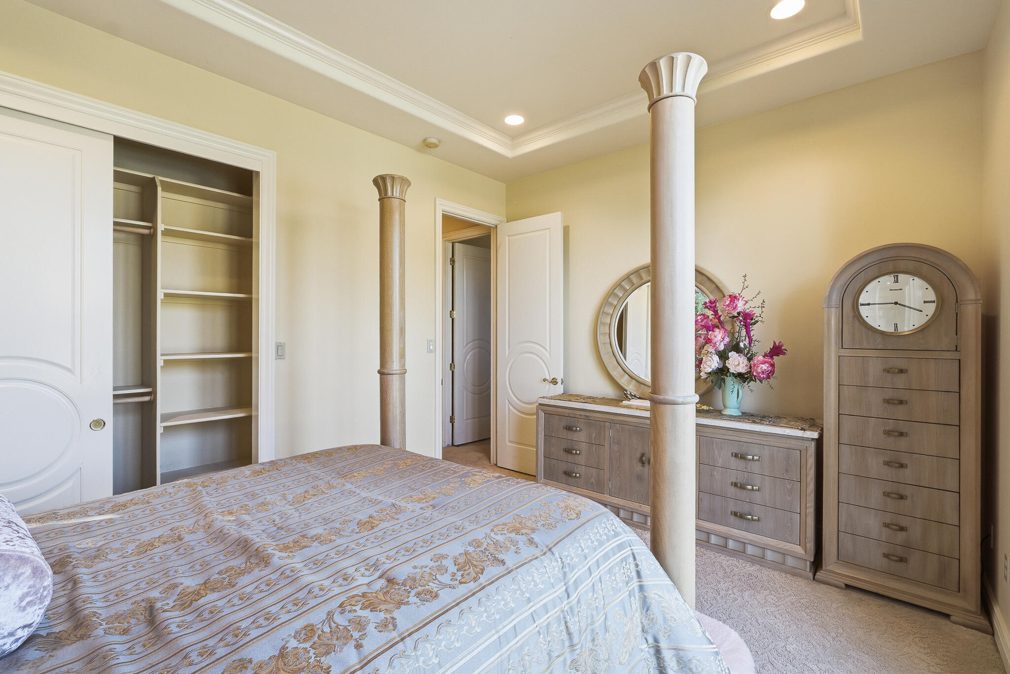 2135 SE Cottonwood Cir, Visalia, CA 93277