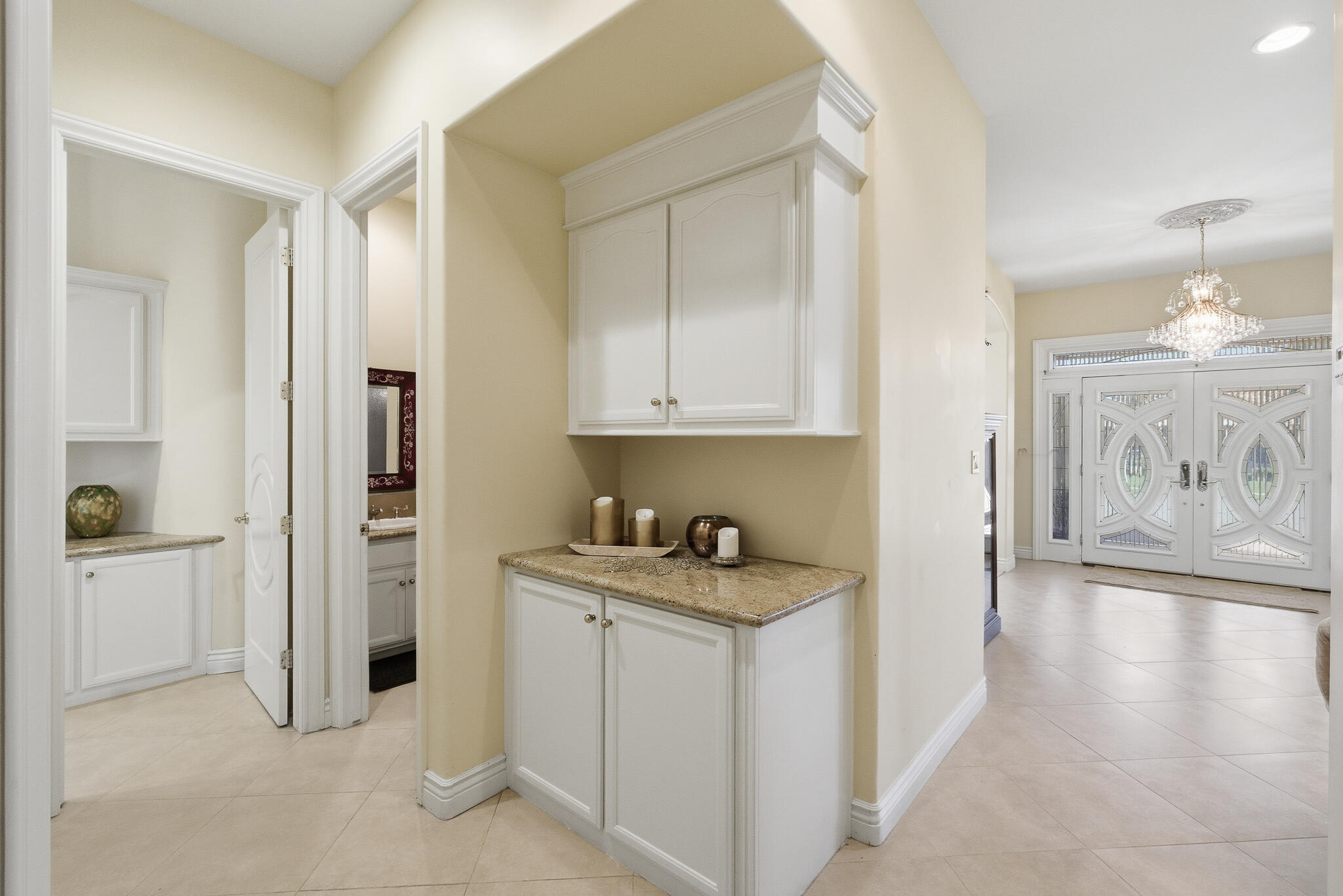 2135 SE Cottonwood Cir, Visalia, CA 93277