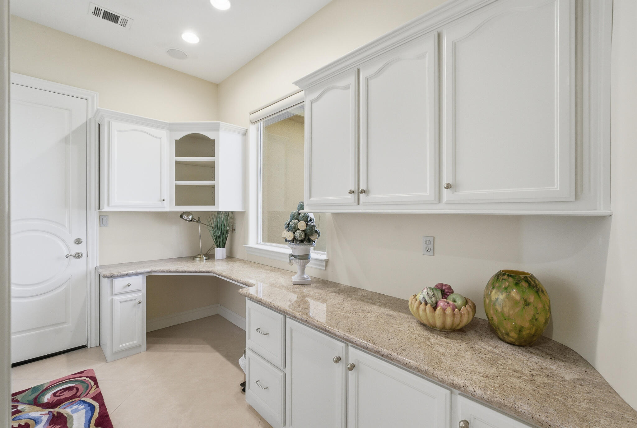 2135 SE Cottonwood Cir, Visalia, CA 93277