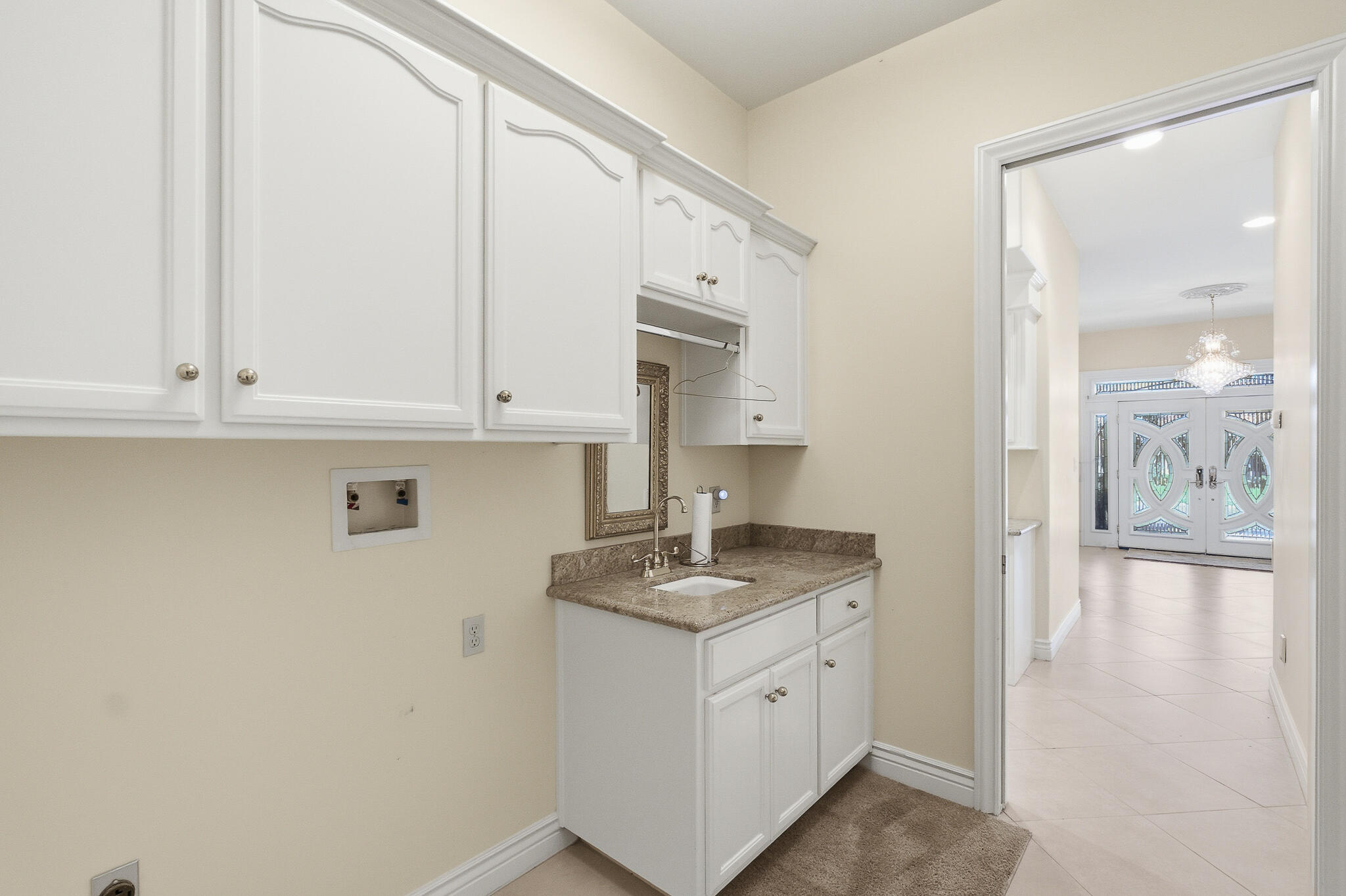 2135 SE Cottonwood Cir, Visalia, CA 93277