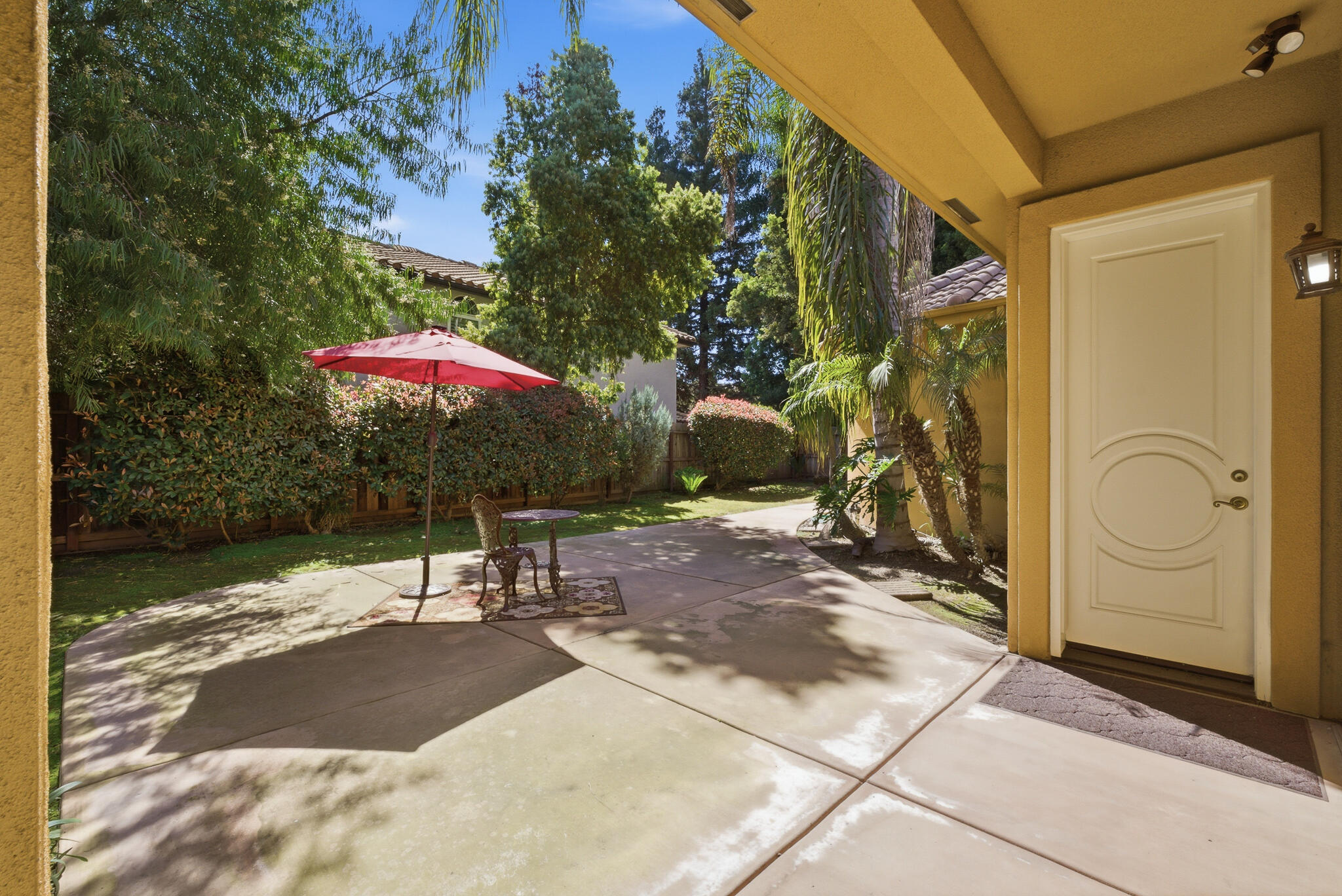 2135 SE Cottonwood Cir, Visalia, CA 93277