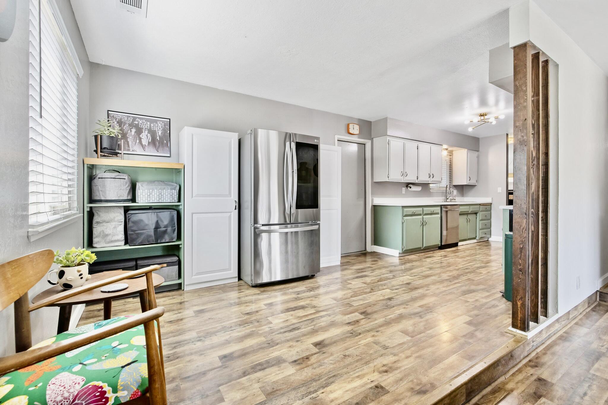 107 Ruth St, Exeter, CA 93221