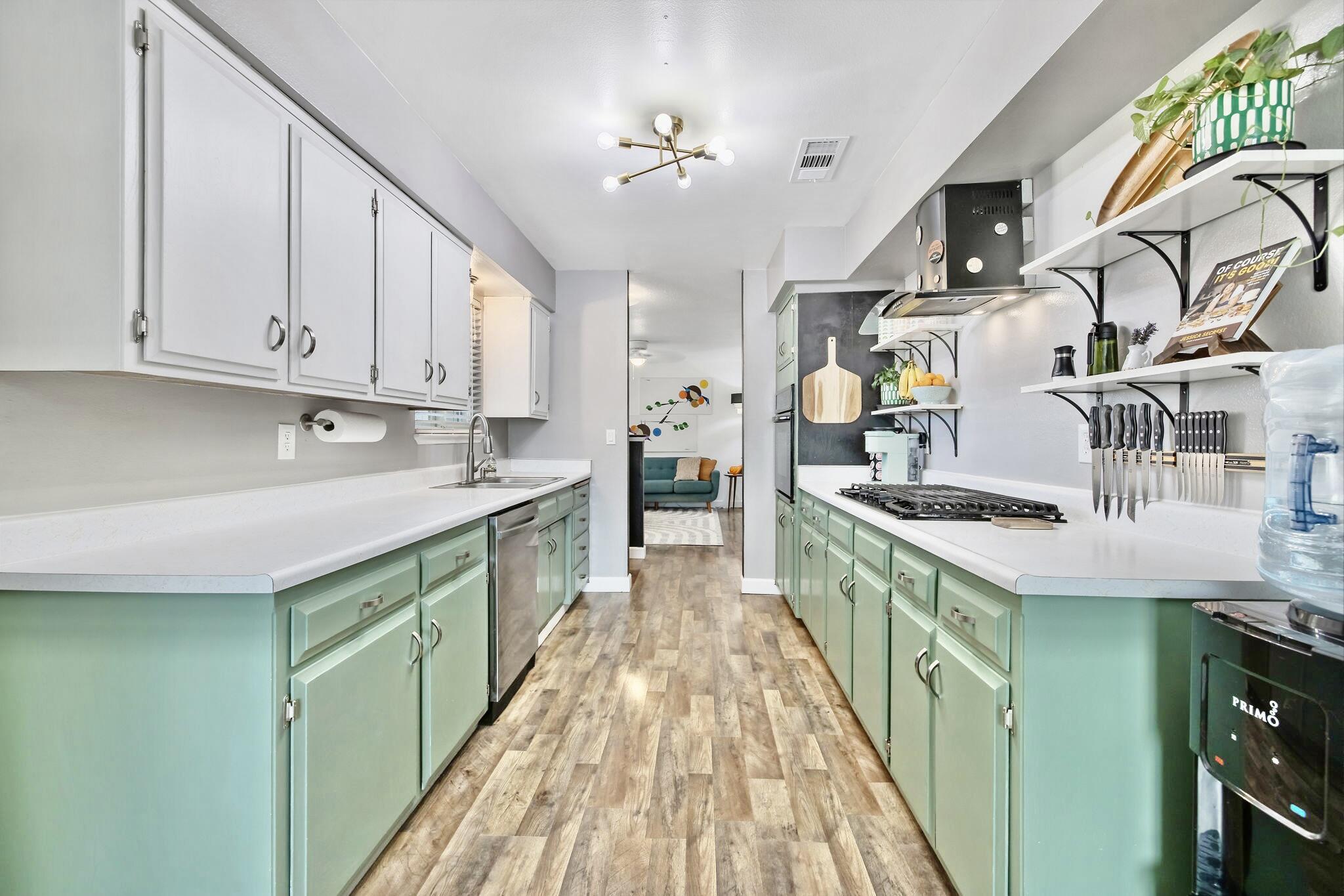 107 Ruth St, Exeter, CA 93221