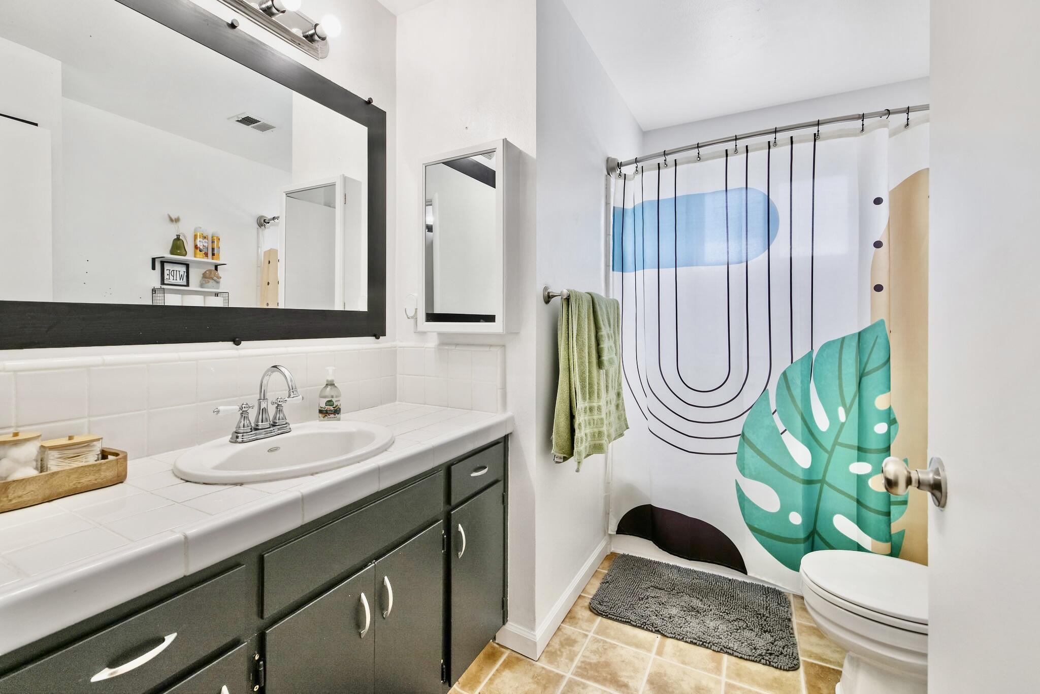 107 Ruth St, Exeter, CA 93221