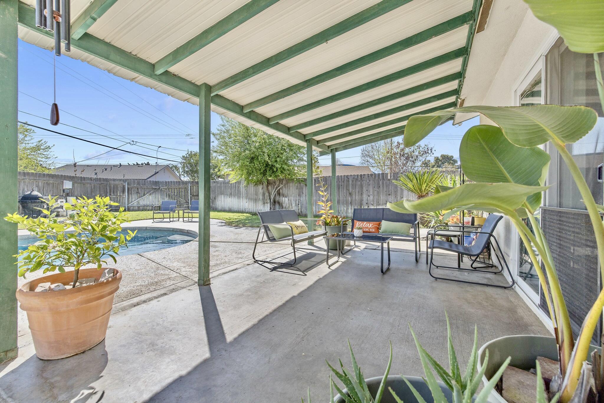 107 Ruth St, Exeter, CA 93221