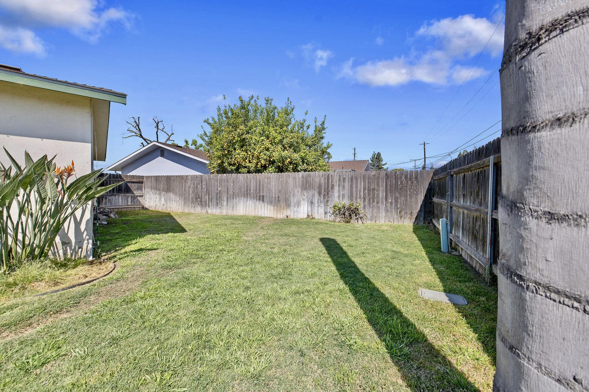 107 Ruth St, Exeter, CA 93221