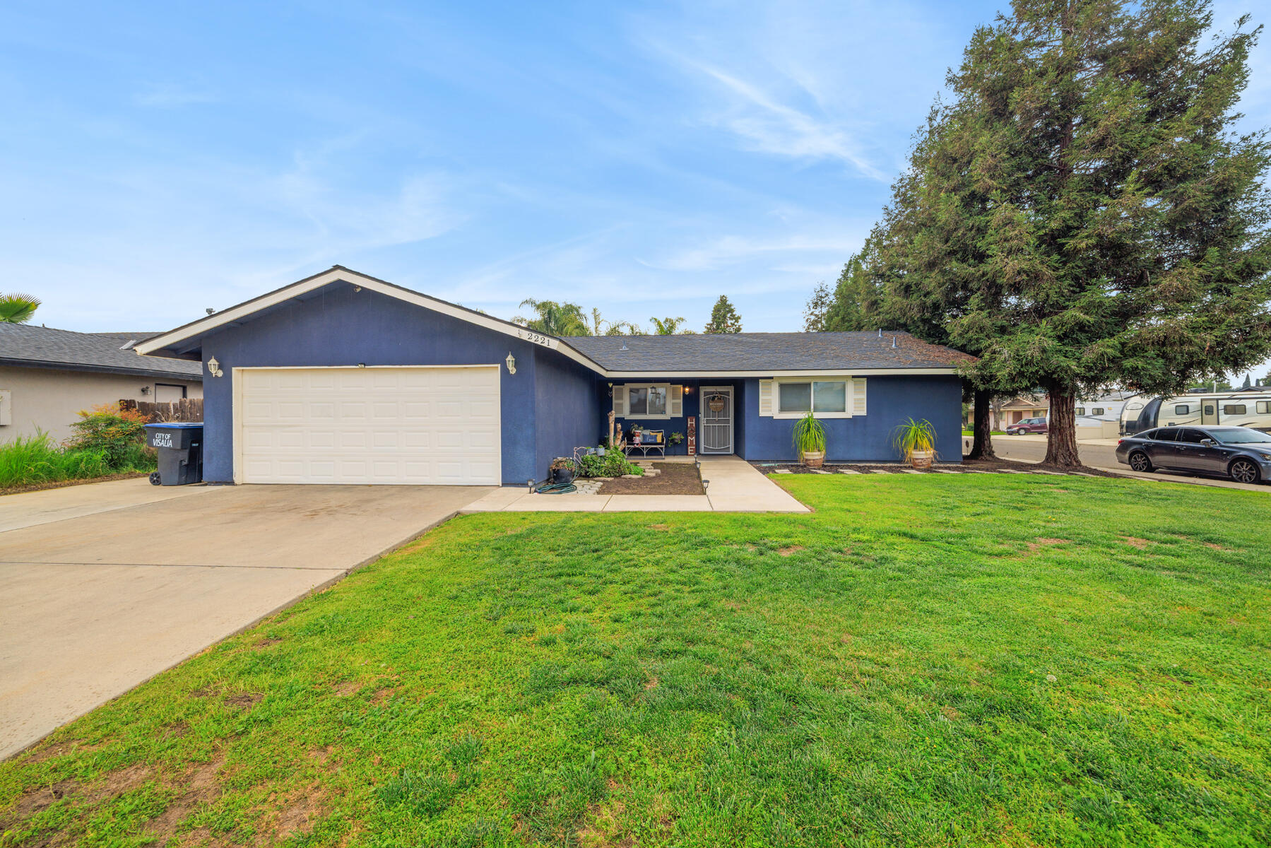 2221 S Akers St, Visalia, CA 93277