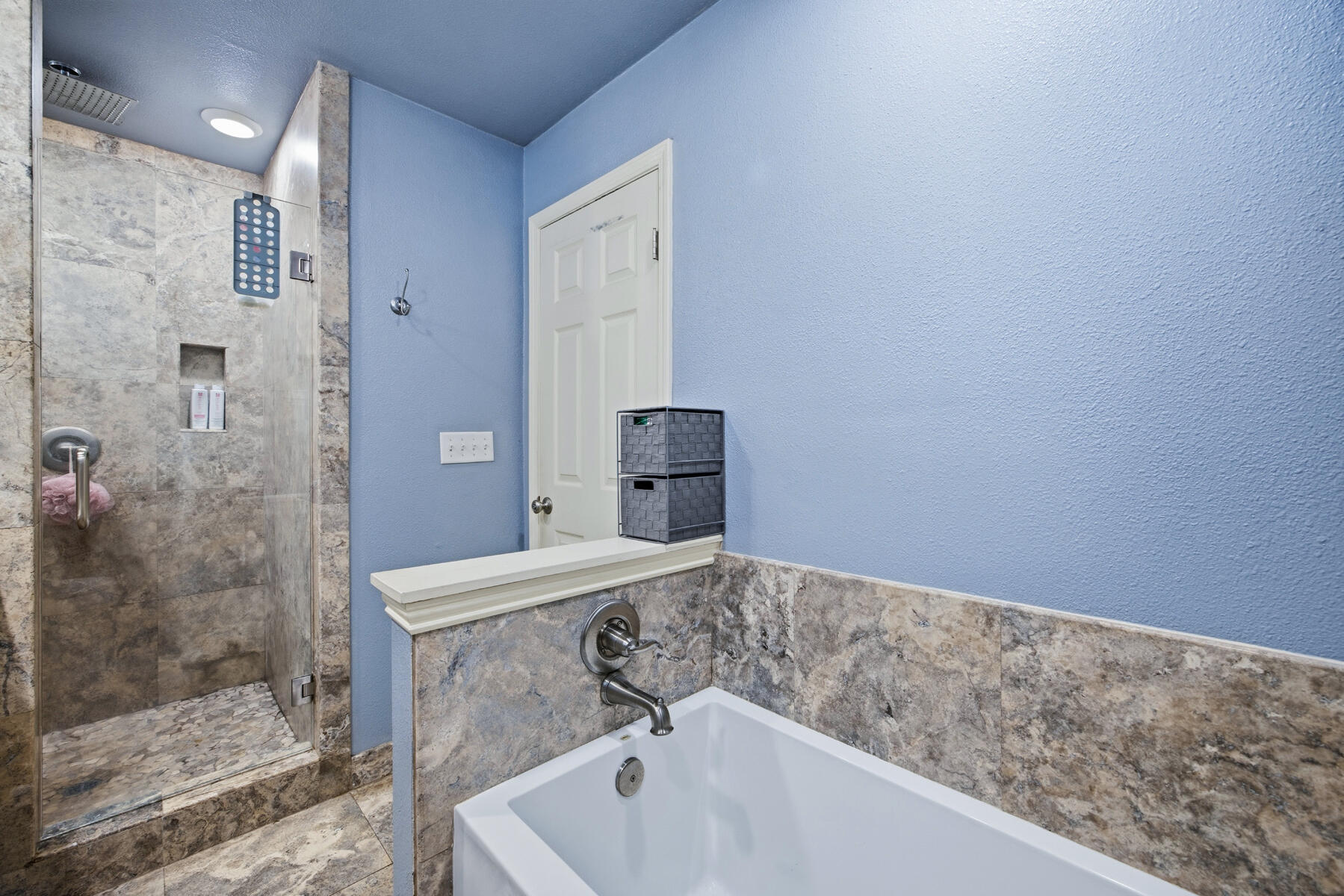 2221 S Akers St, Visalia, CA 93277