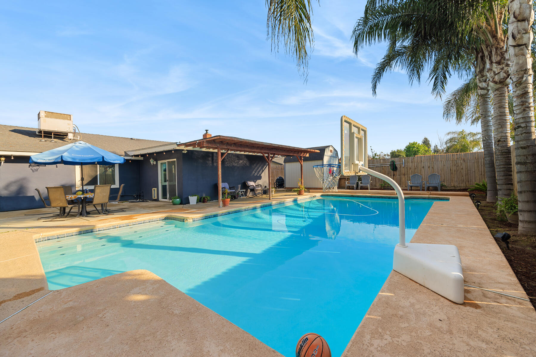 2221 S Akers St, Visalia, CA 93277