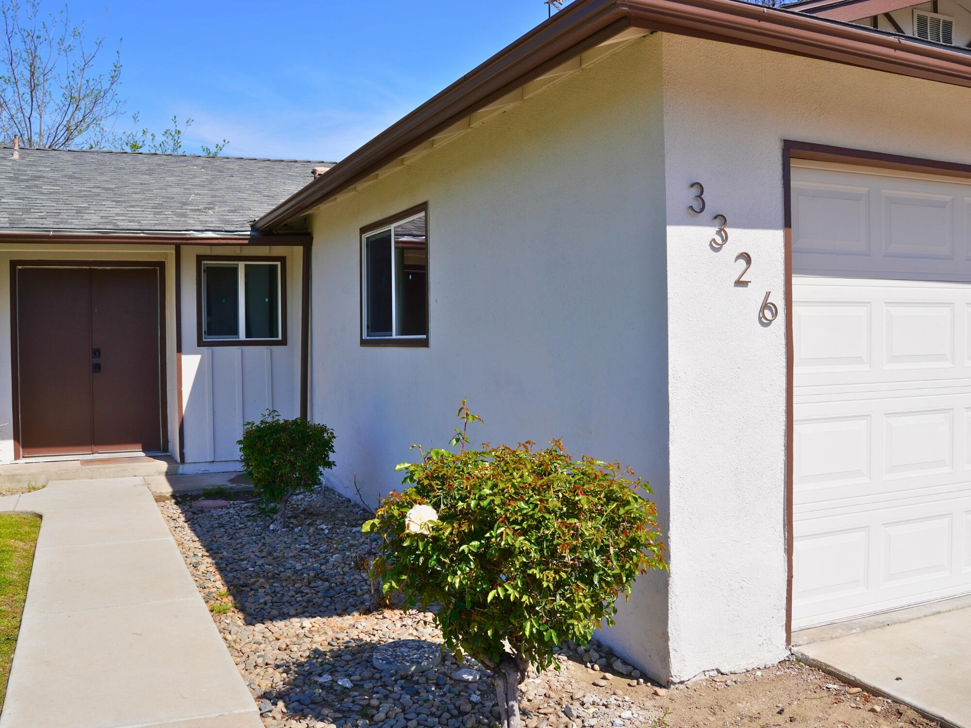 3326 W Fairview Ave, Visalia, CA 93277