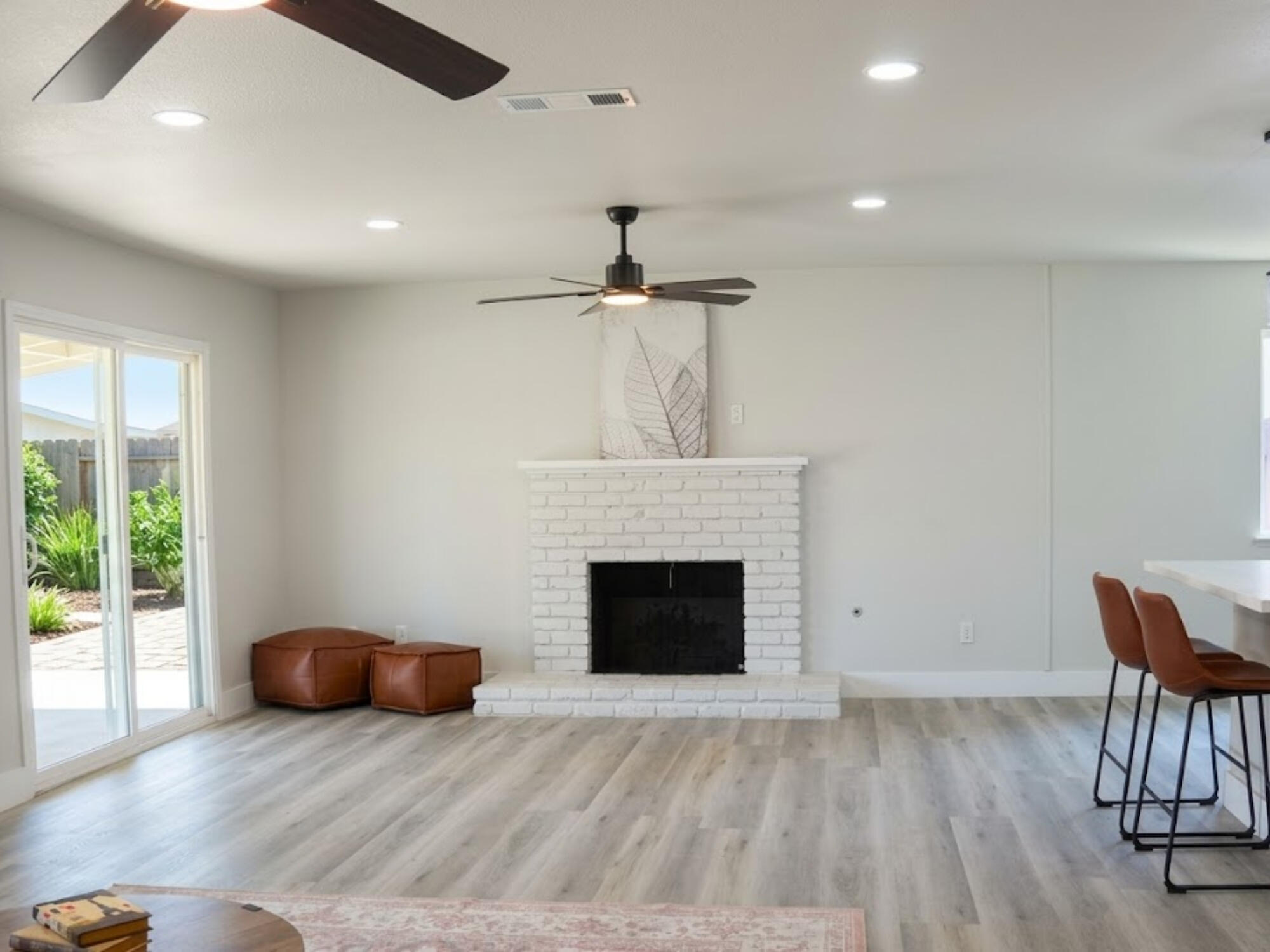 3326 W Fairview Ave, Visalia, CA 93277