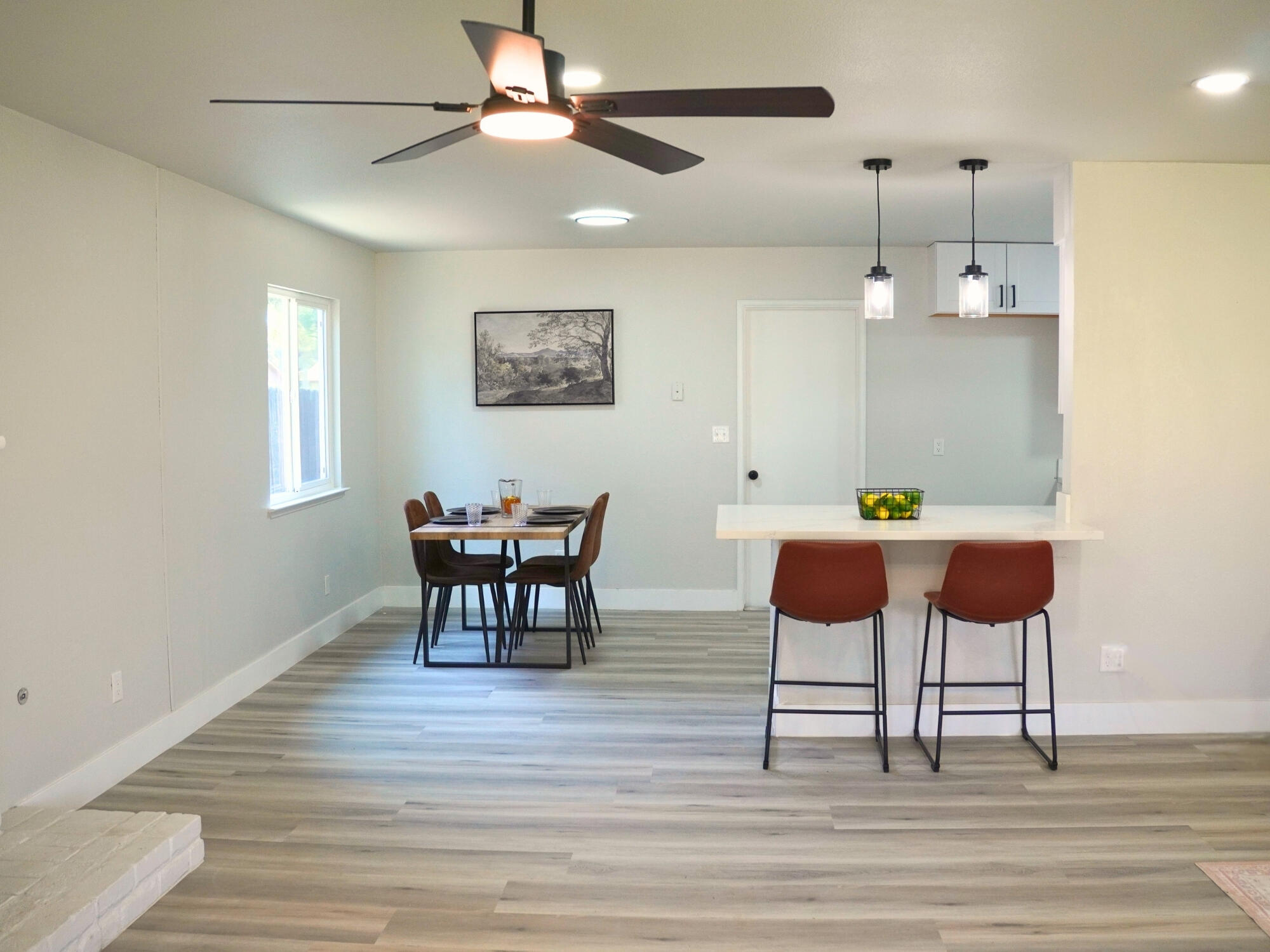 3326 W Fairview Ave, Visalia, CA 93277