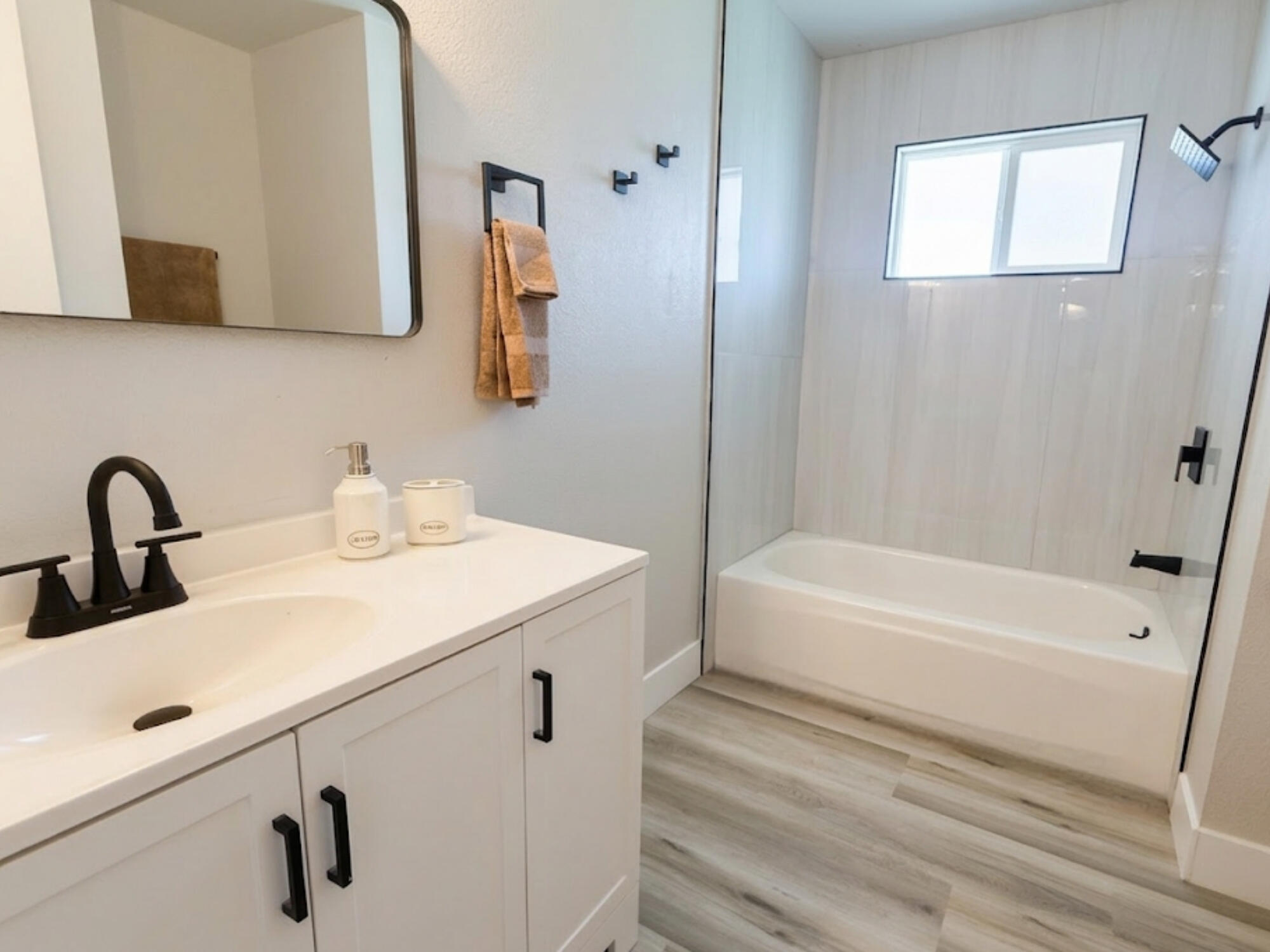 3326 W Fairview Ave, Visalia, CA 93277