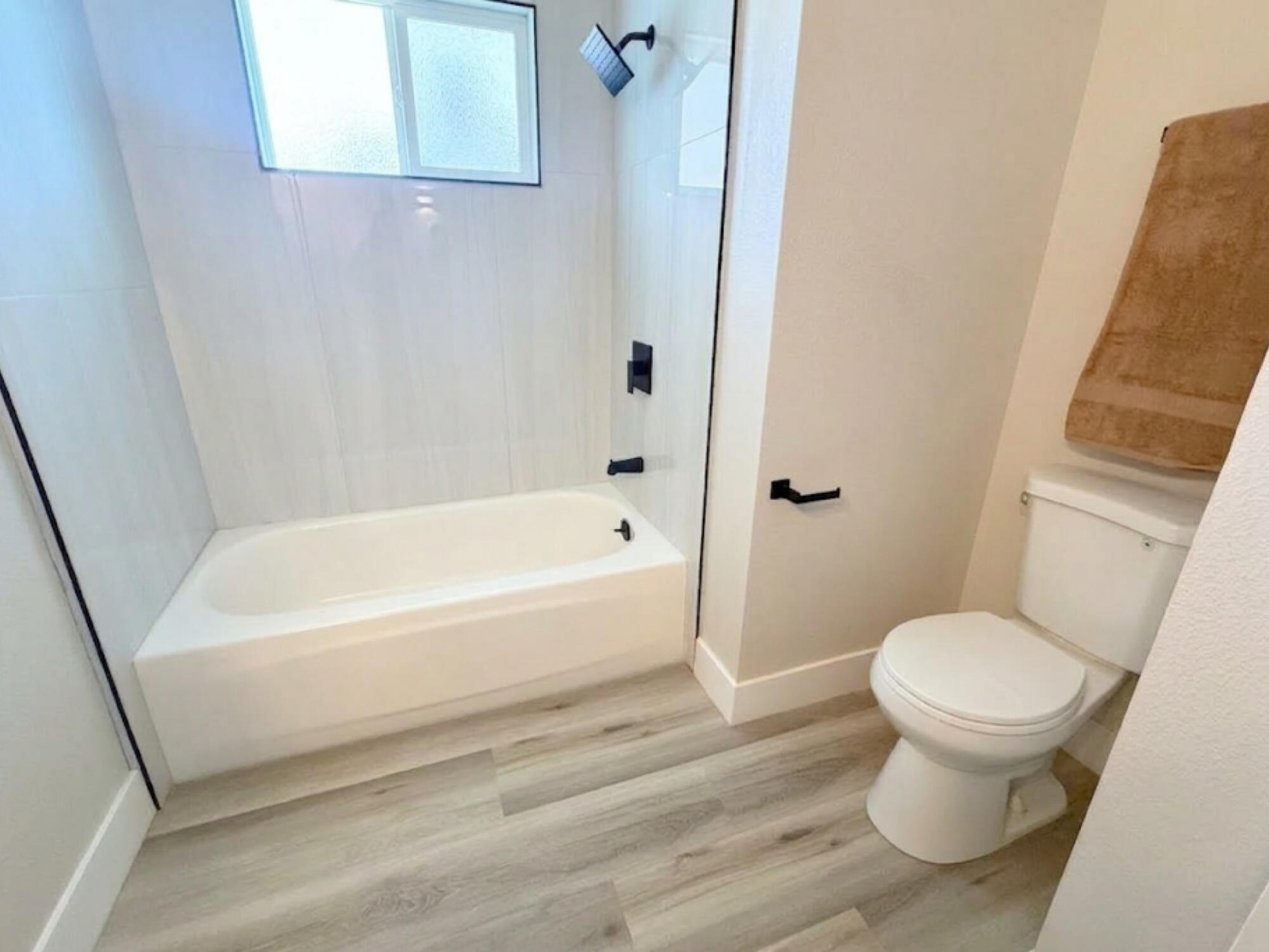 3326 W Fairview Ave, Visalia, CA 93277