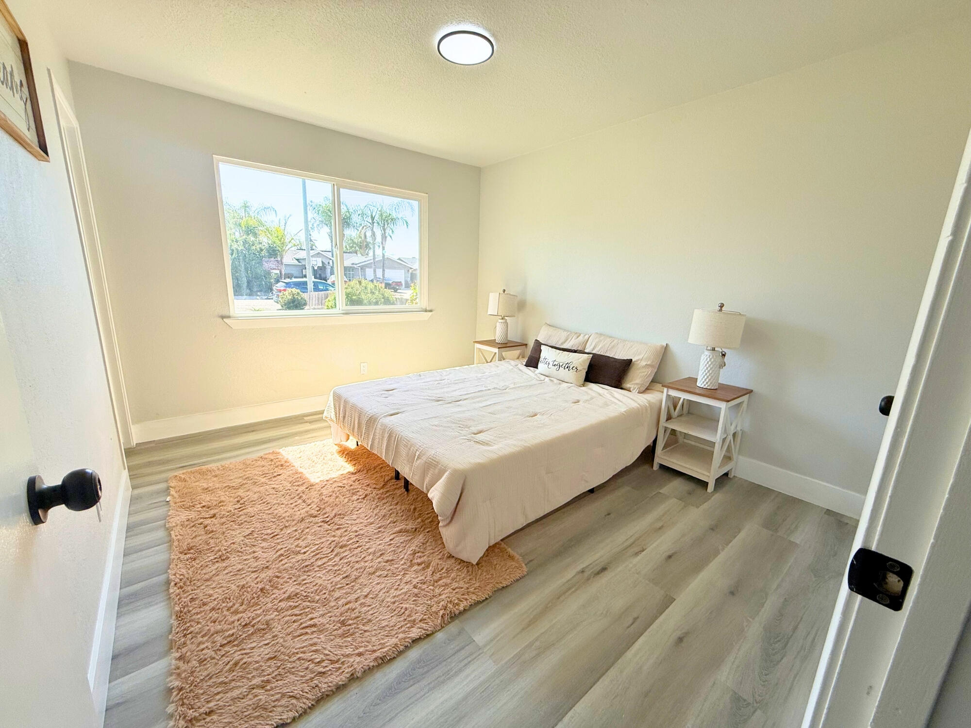 3326 W Fairview Ave, Visalia, CA 93277