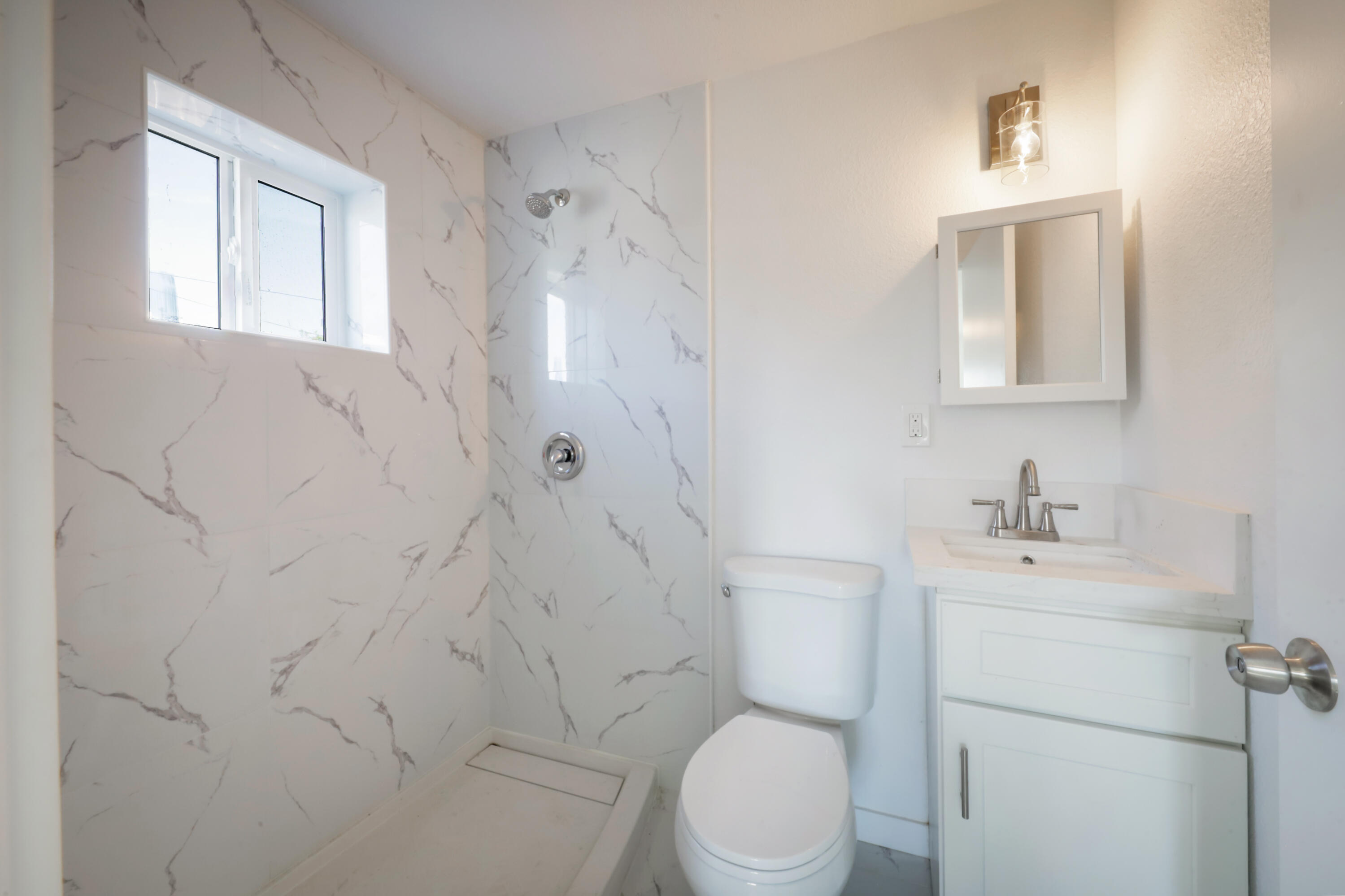 330 Van Ness Ave, Lindsay, CA 93247