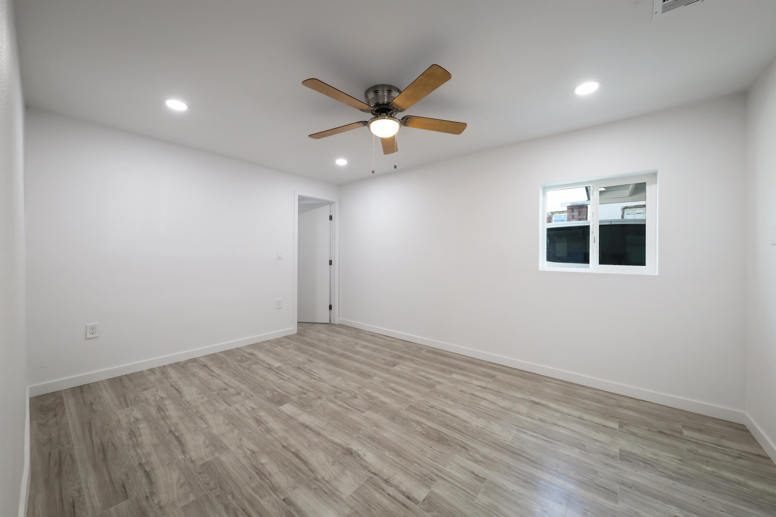 330 Van Ness Ave, Lindsay, CA 93247