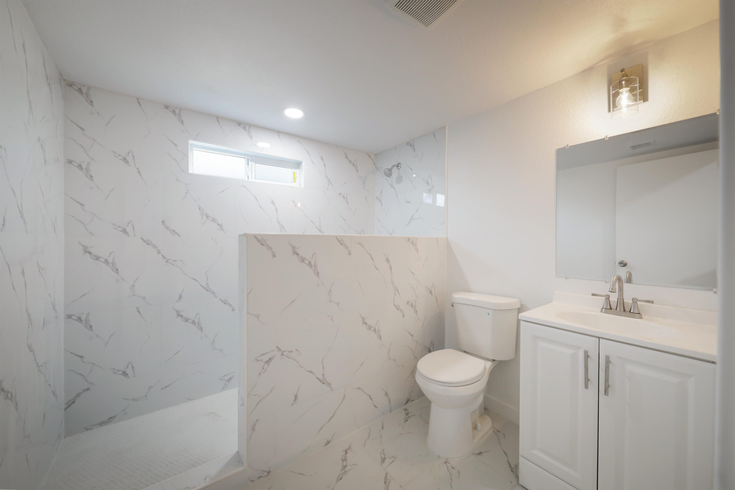 330 Van Ness Ave, Lindsay, CA 93247