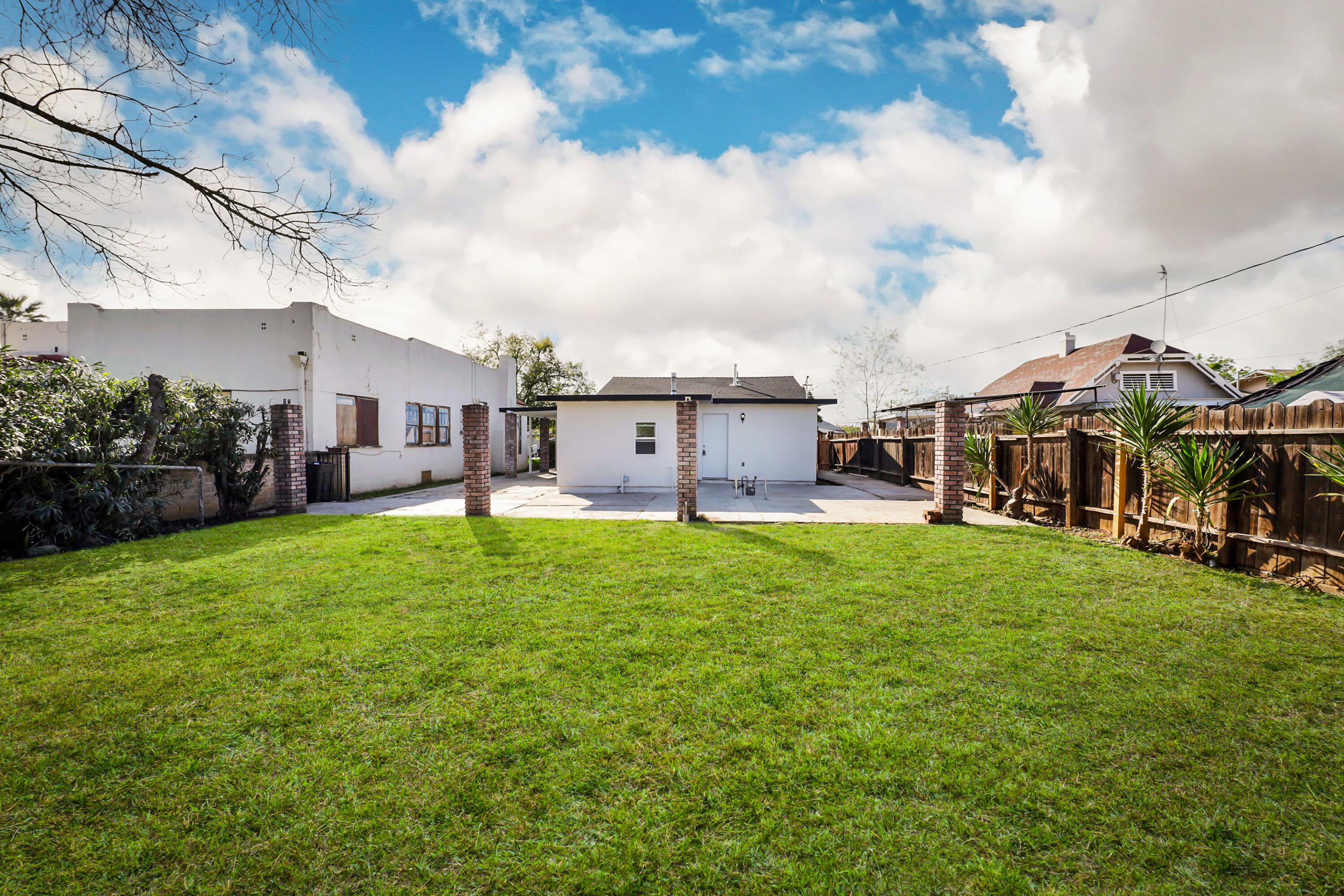 330 Van Ness Ave, Lindsay, CA 93247