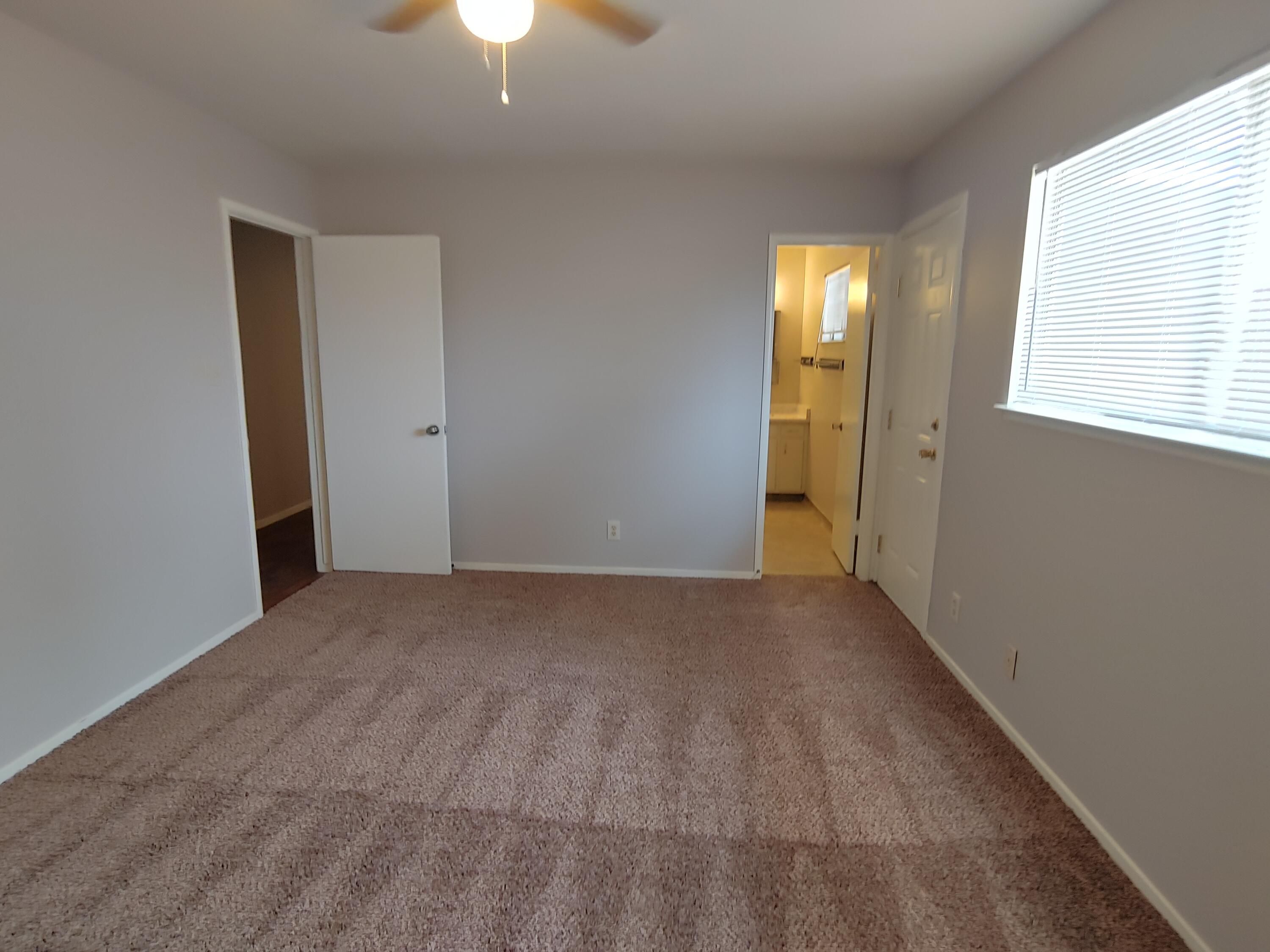 1423 W Wren Ave, Visalia, CA 93291