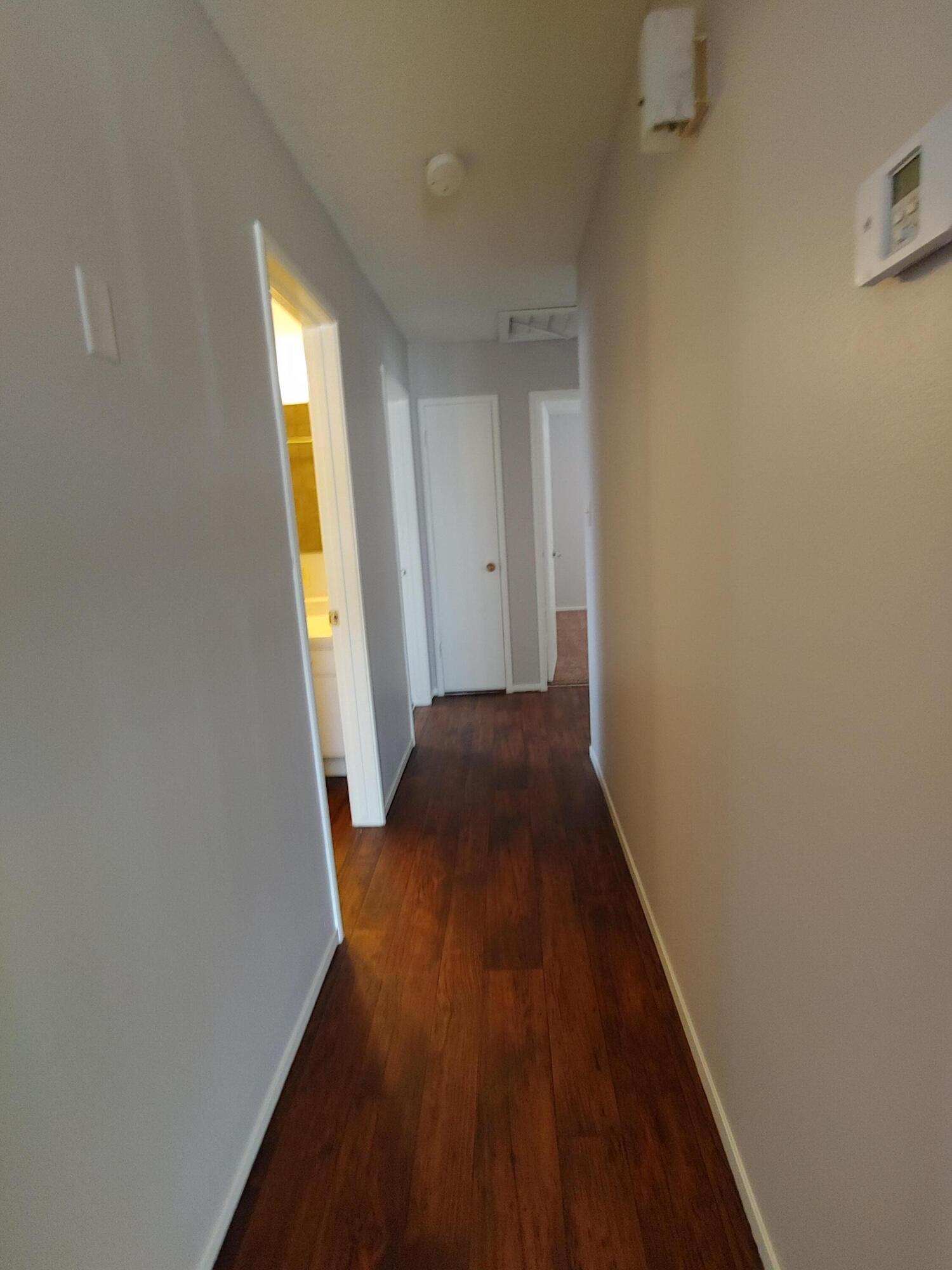 1423 W Wren Ave, Visalia, CA 93291