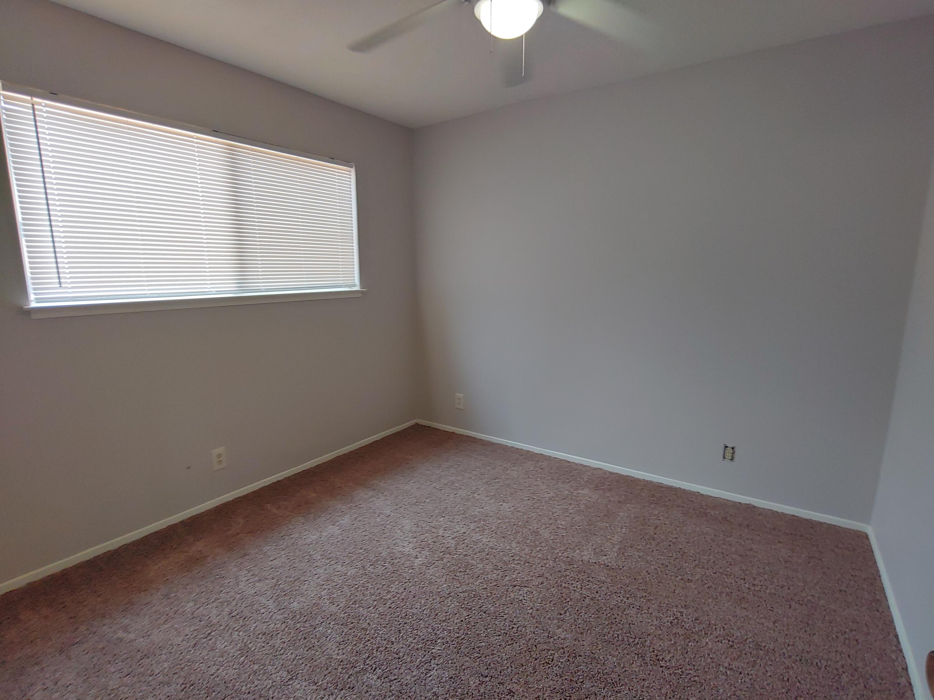 1423 W Wren Ave, Visalia, CA 93291