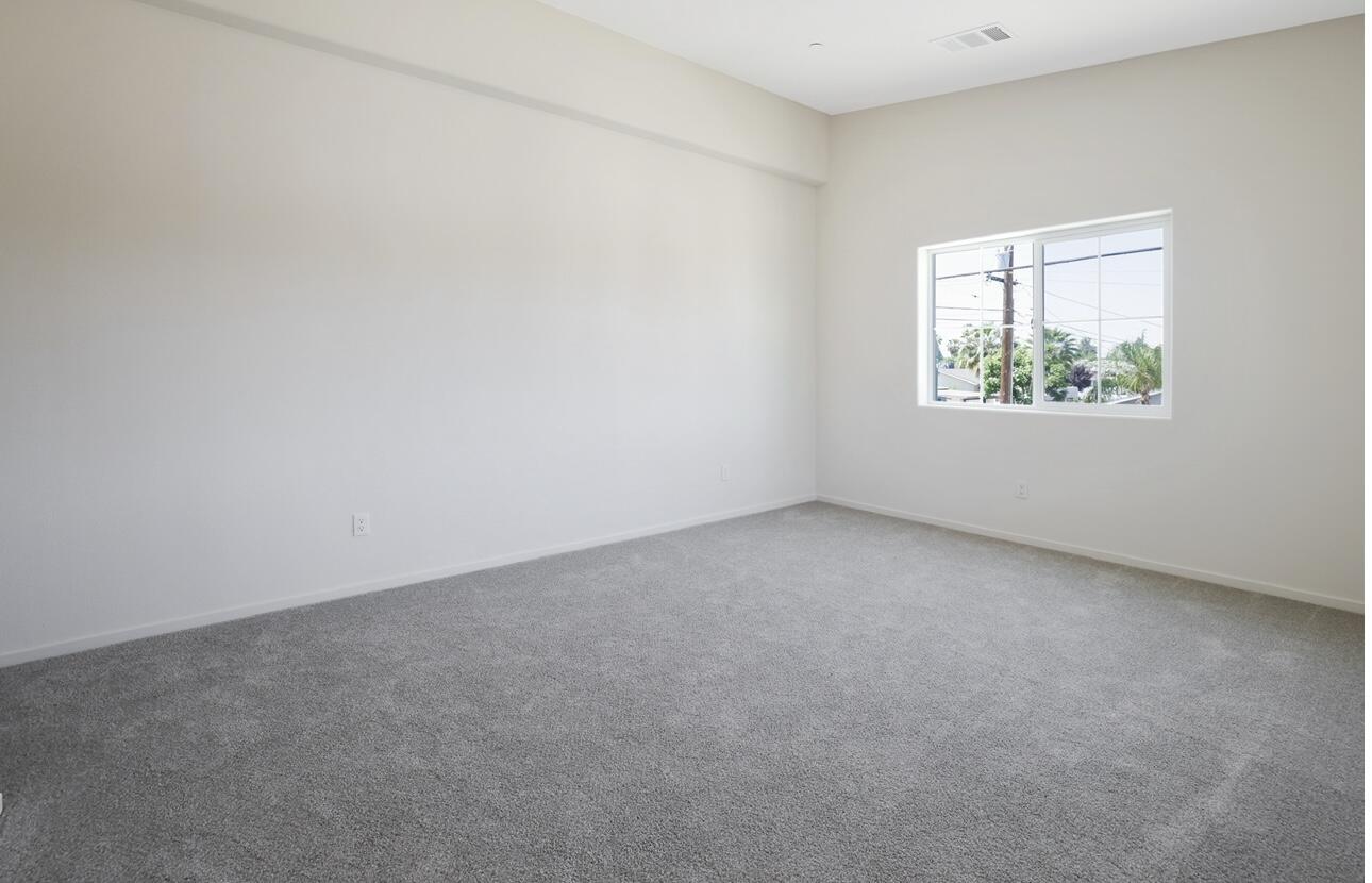 1137 W Putnam Ave, Porterville, CA 93257