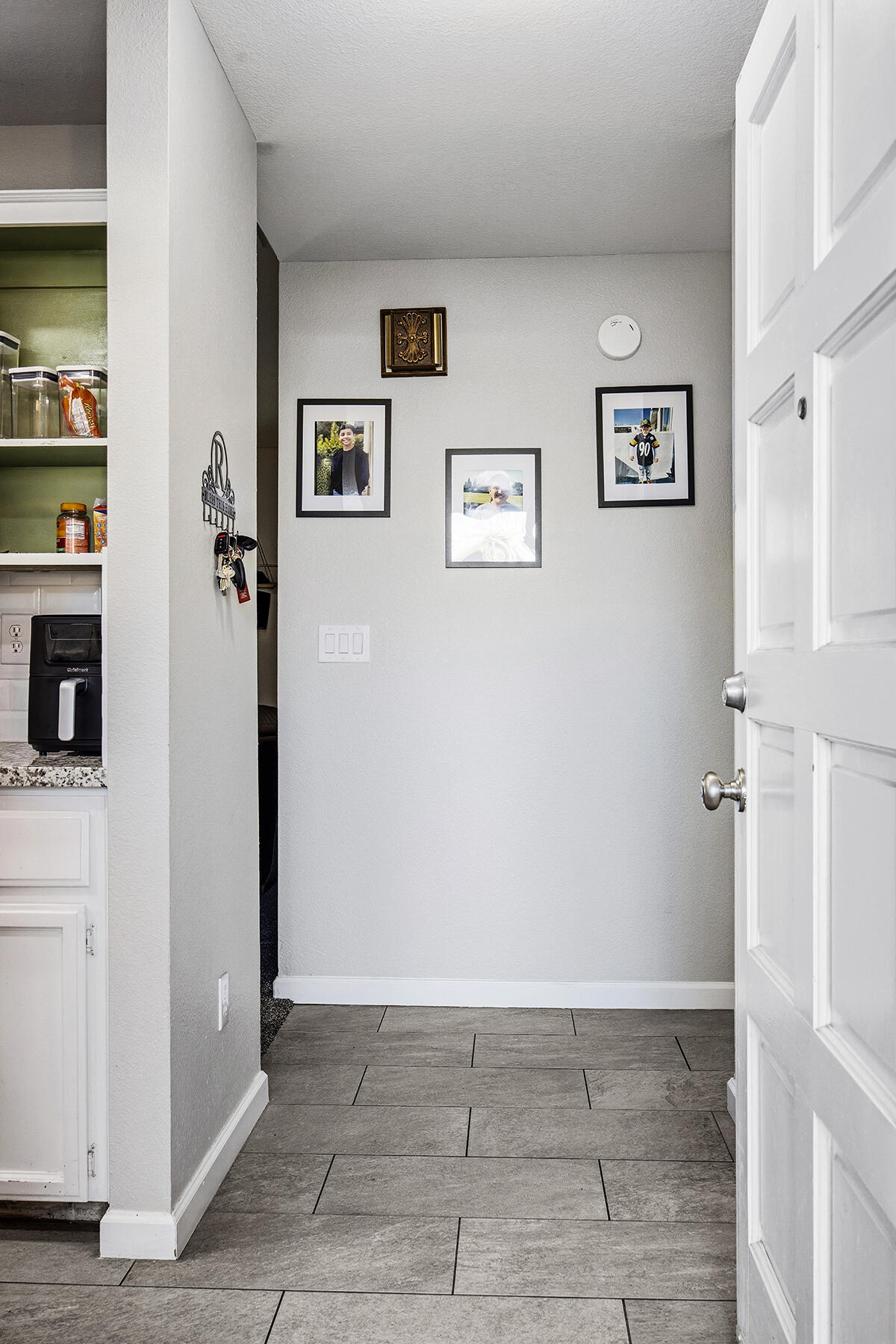 1921 S Irwin St, Tulare, CA 93274