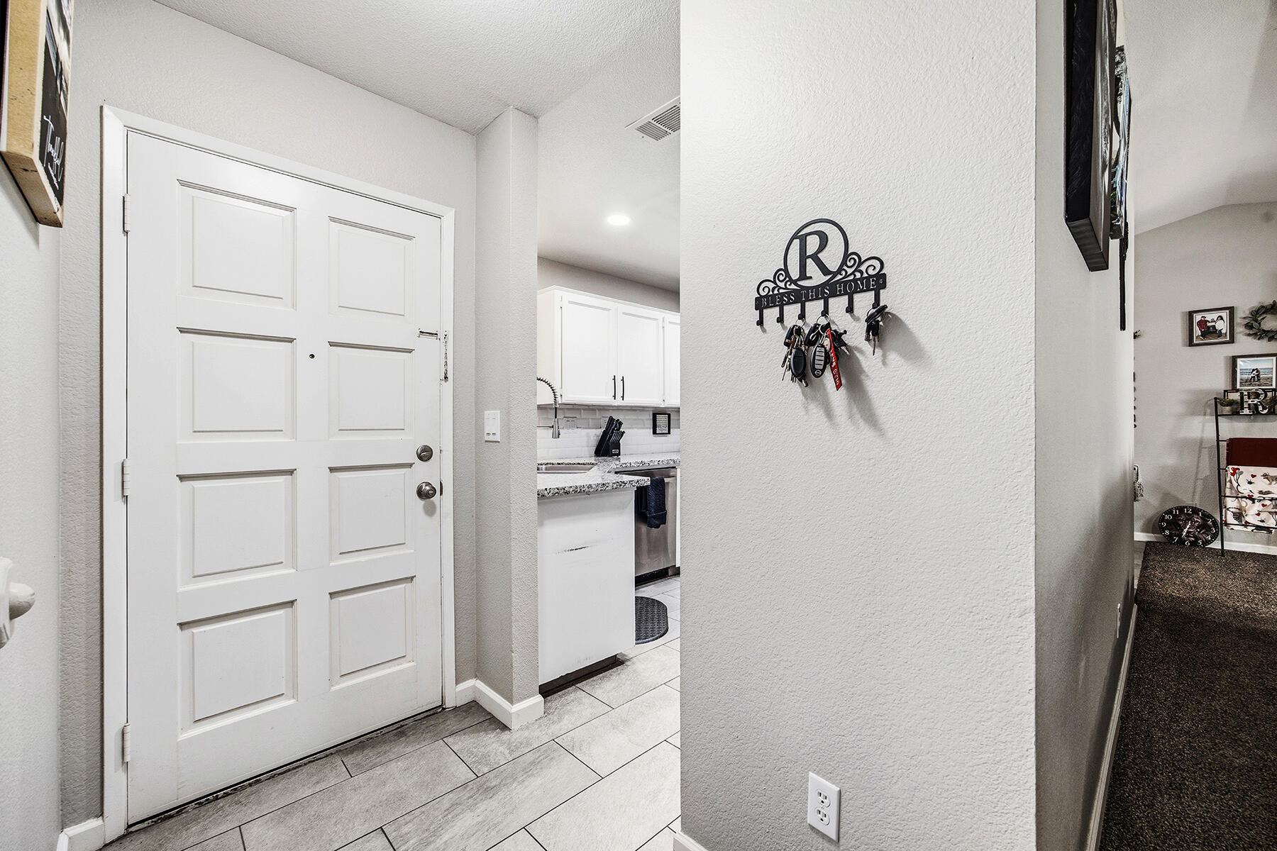 1921 S Irwin St, Tulare, CA 93274