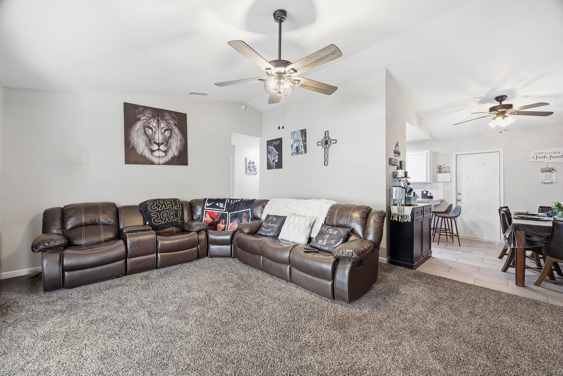 1921 S Irwin St, Tulare, CA 93274