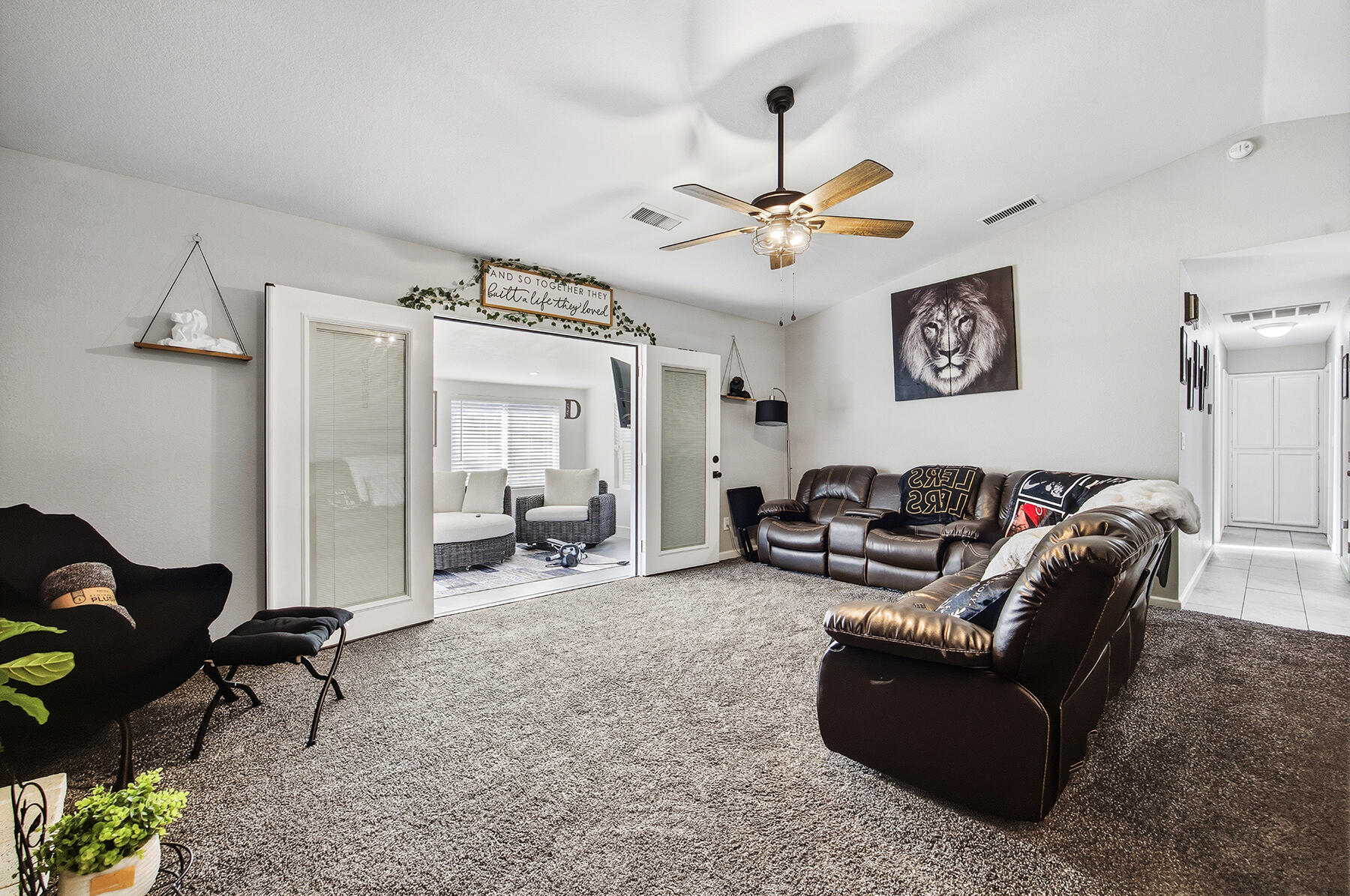 1921 S Irwin St, Tulare, CA 93274