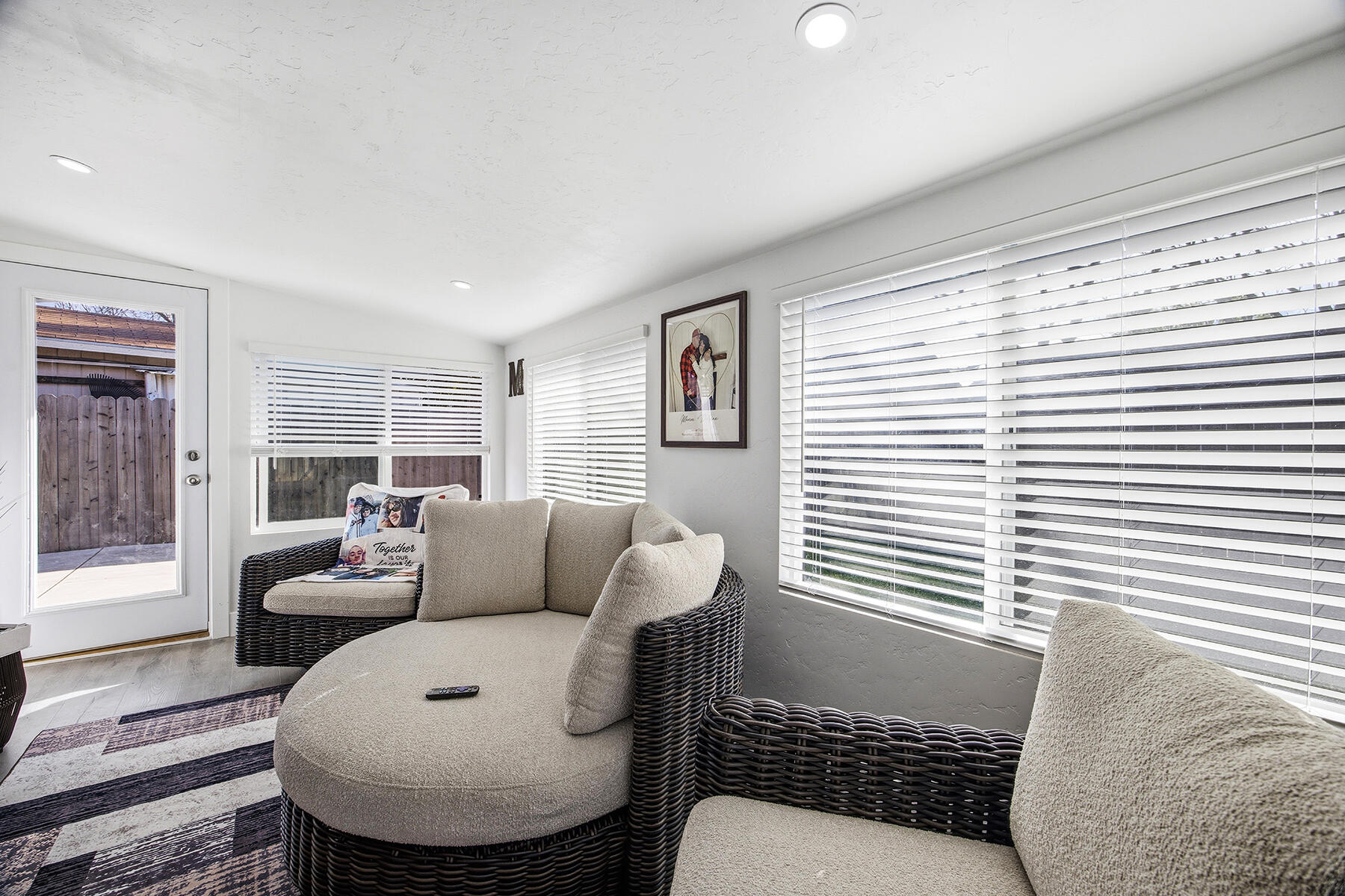 1921 S Irwin St, Tulare, CA 93274