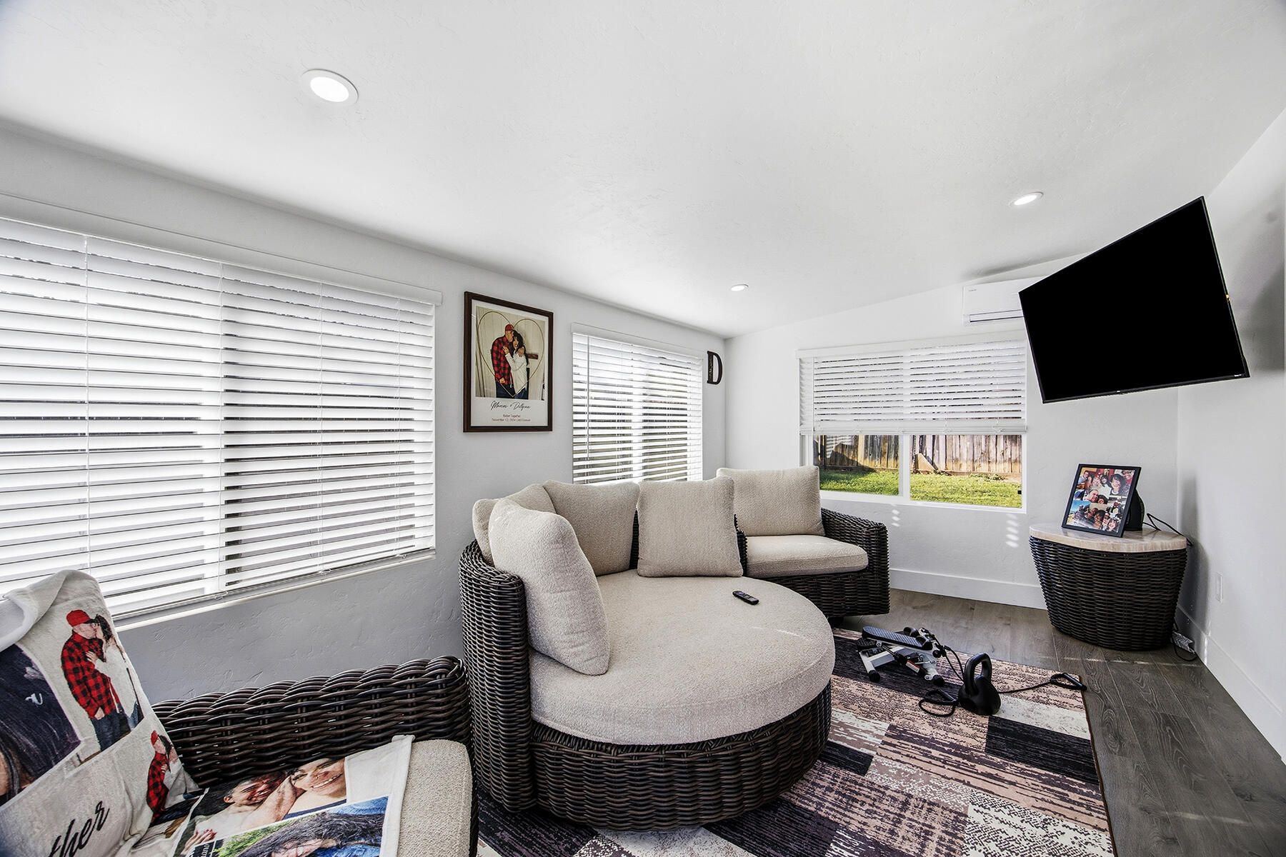 1921 S Irwin St, Tulare, CA 93274