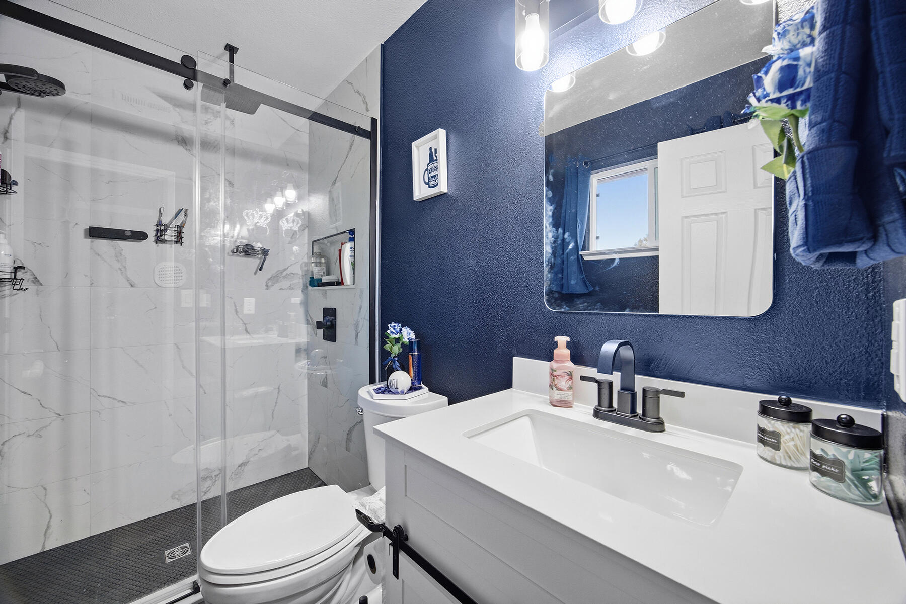 1921 S Irwin St, Tulare, CA 93274